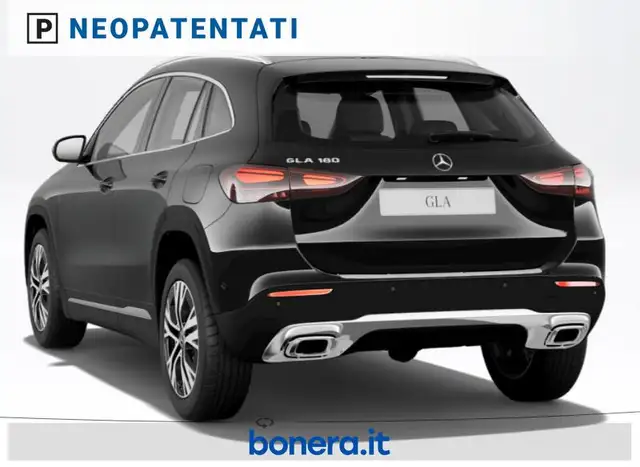 Mercedes-Benz Gla view 4