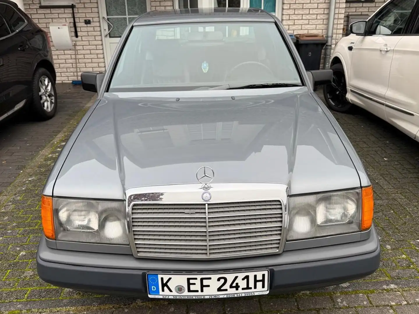 Mercedes-Benz E 230 230 TE Gümüş rengi - 1