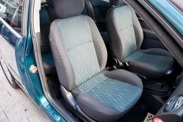 Ford Focus view 12