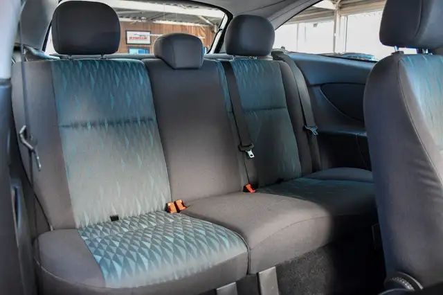 Ford Focus view 15