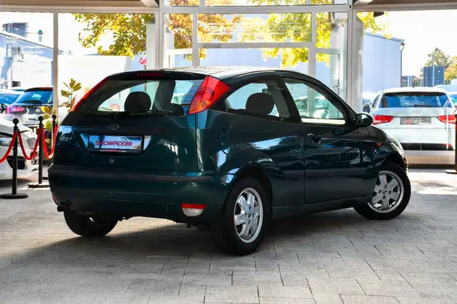 Ford Focus view 2