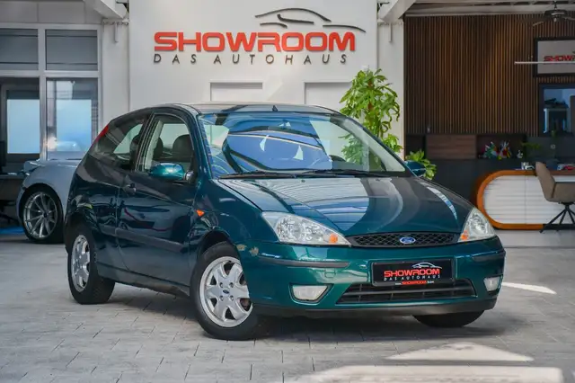 Ford Focus view 3