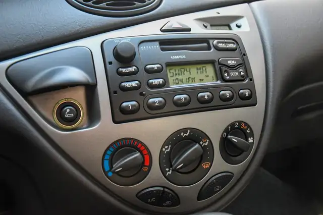 Ford Focus view 22