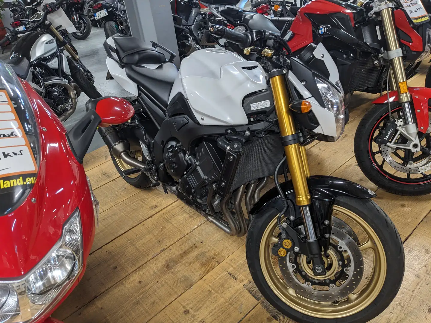 Yamaha FZ 8 - 1