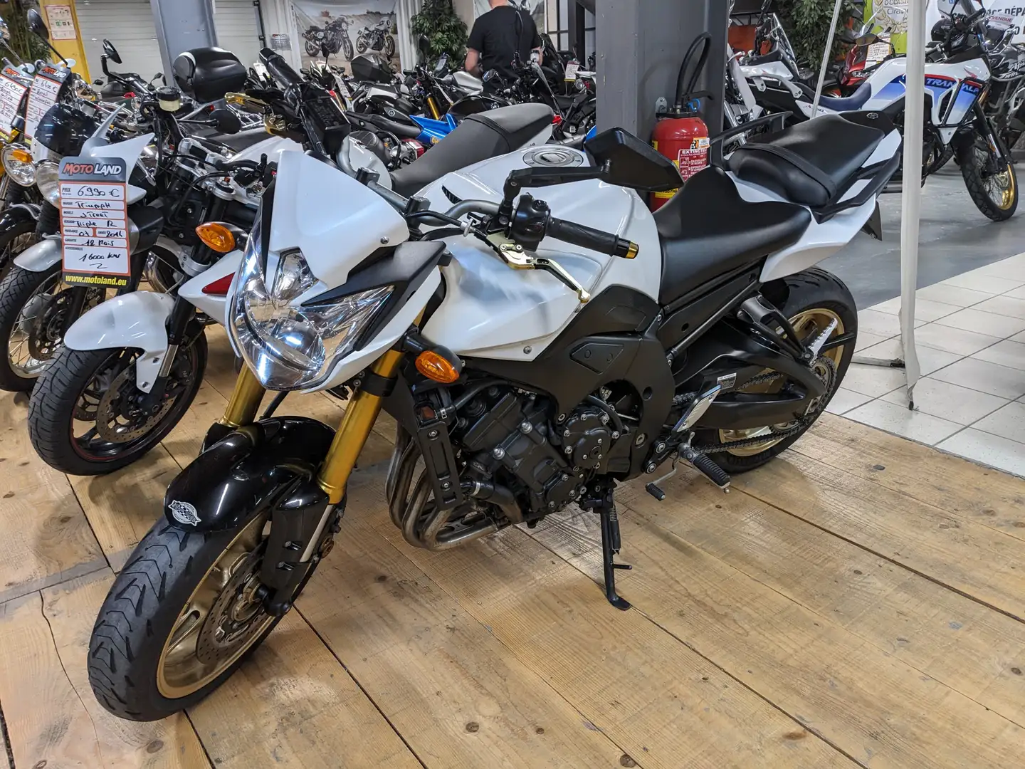 Yamaha FZ 8 - 1
