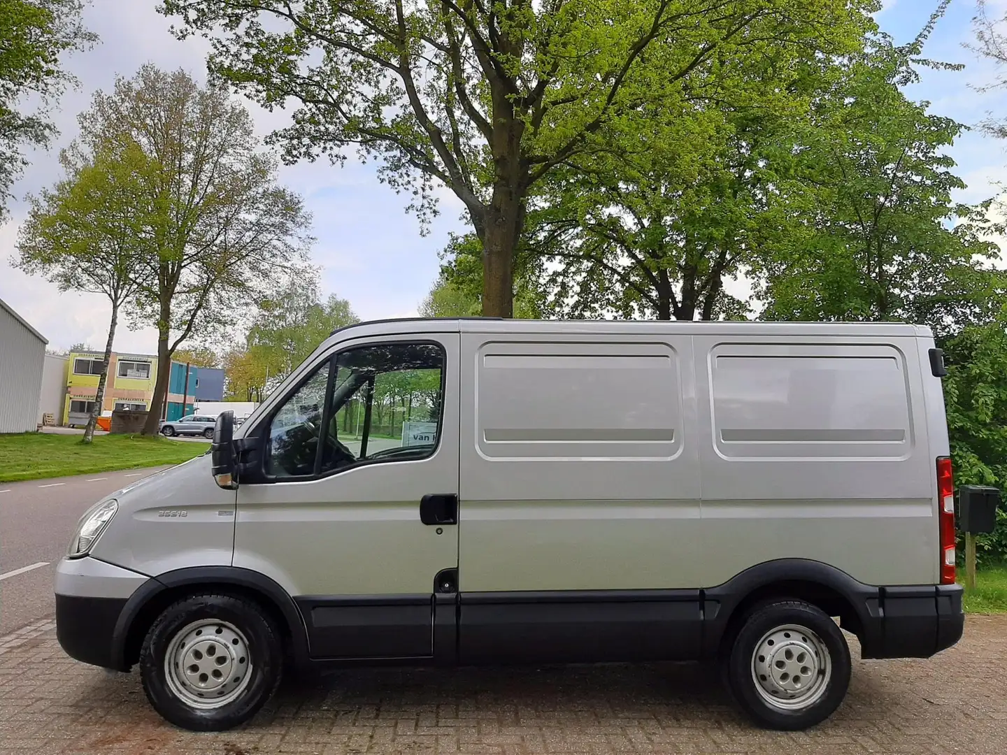 Iveco Daily 35S18V 300 177PK Airco Luchtvering trekhaak Gris - 2
