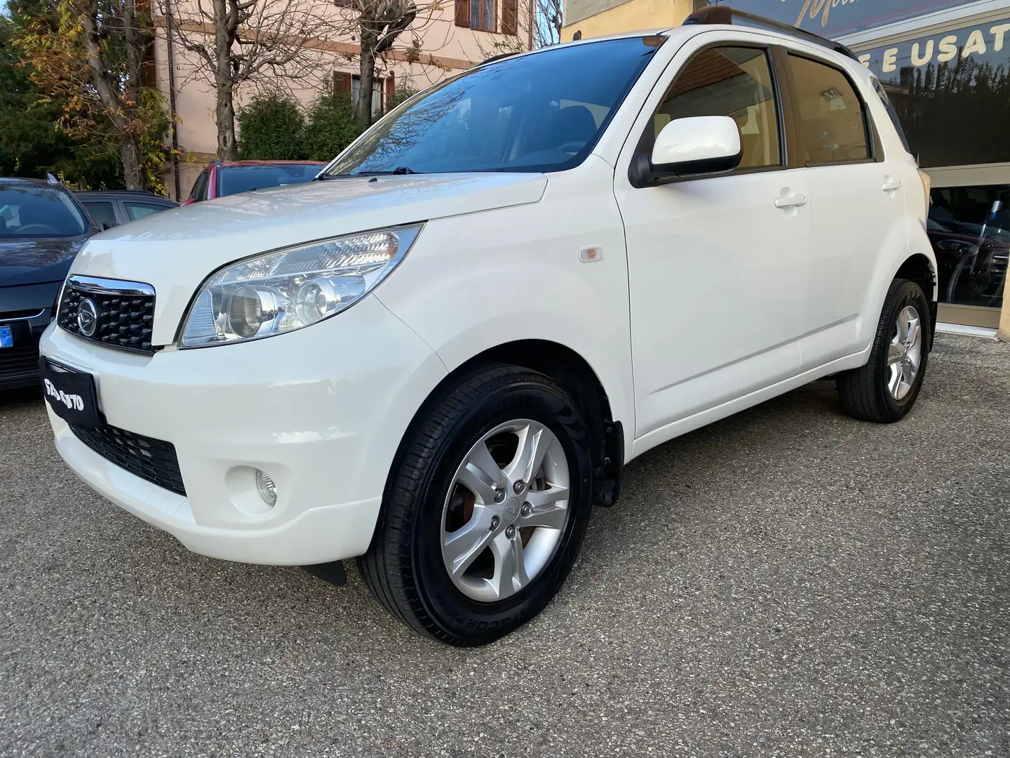 Daihatsu Terios Terios 2006 1.5 benzina 4x4 NEOPATENTATI!!! Bianco - 1