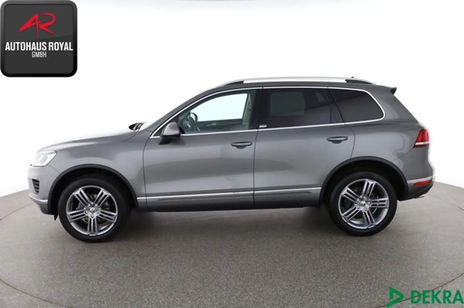 Volkswagen Touareg 3.0 TDI V6 R LINE 20Z EXECUTIVE STANDHZ Gris - 2