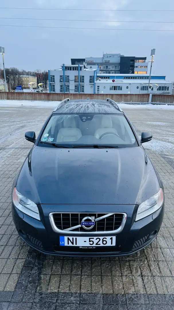 Volvo V70 D3 Geartronic Summum Blau - 2