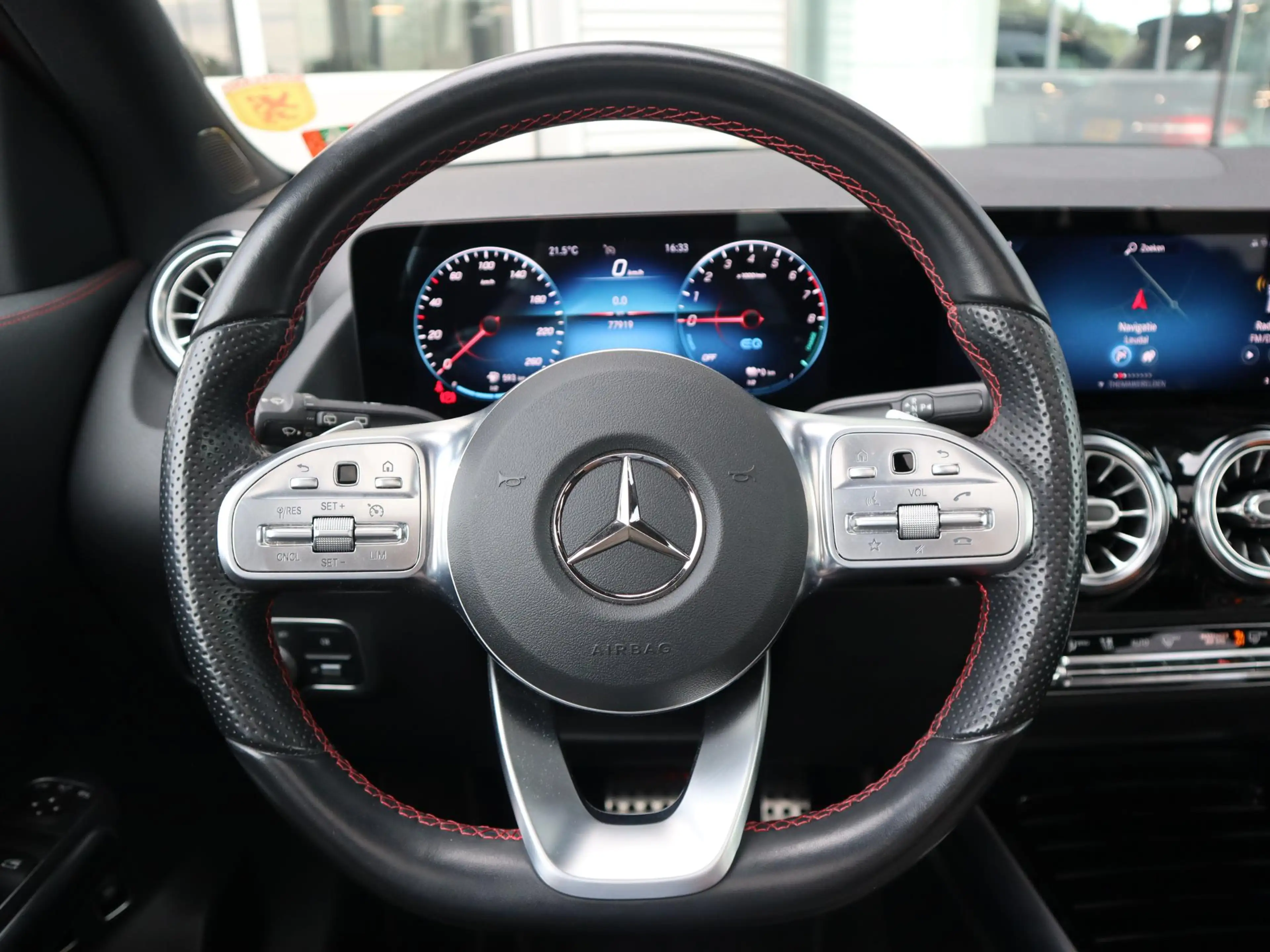 Mercedes-Benz GLA 250 e Business Solution AMG Limited — photo 13