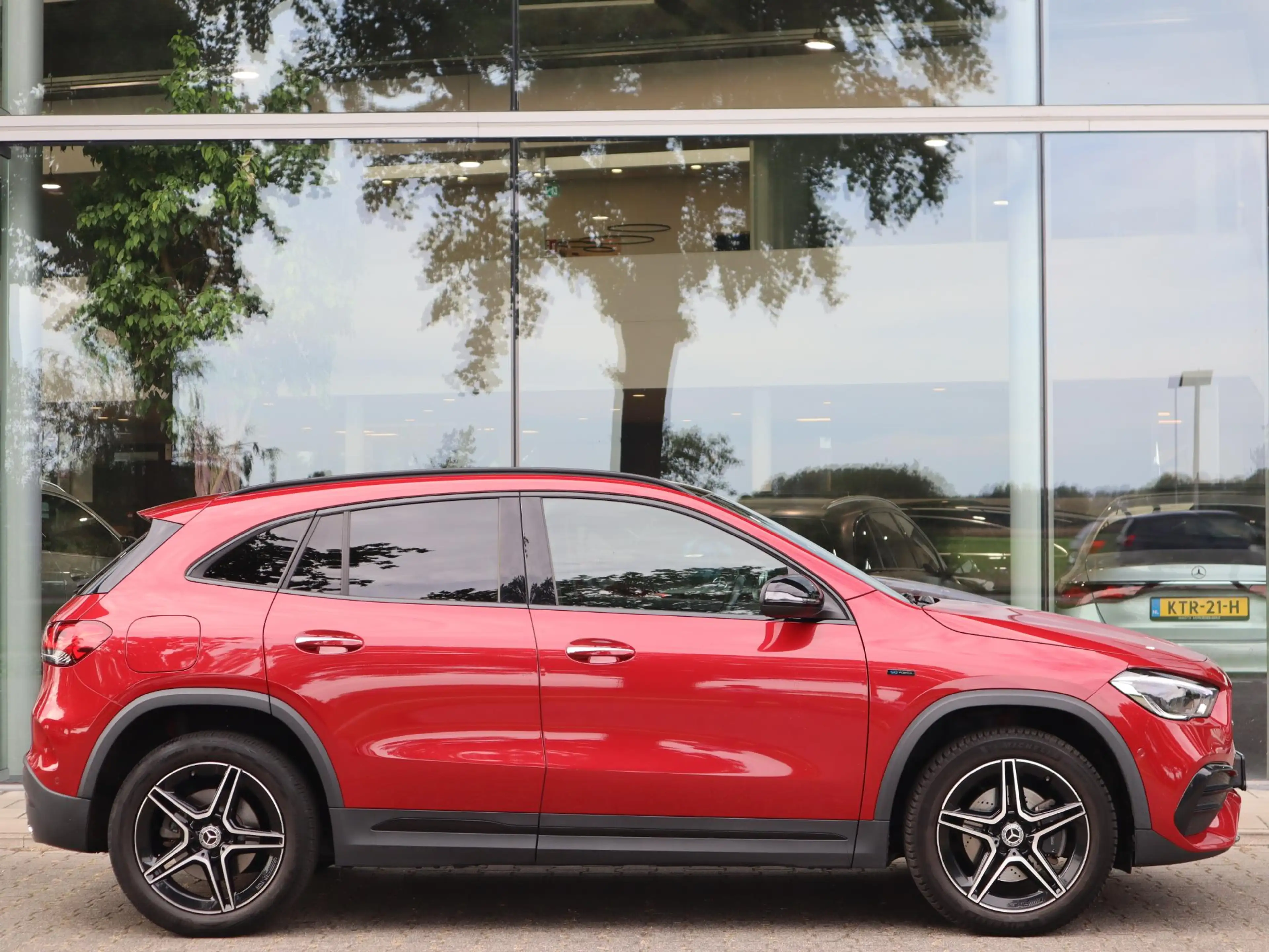 Mercedes-Benz GLA 250 e Business Solution AMG Limited — photo 5