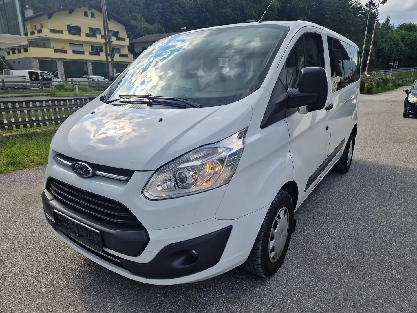 Ford Transit Custom Variobus 2,0 TDCI L2H1 310 Ambiente - 1