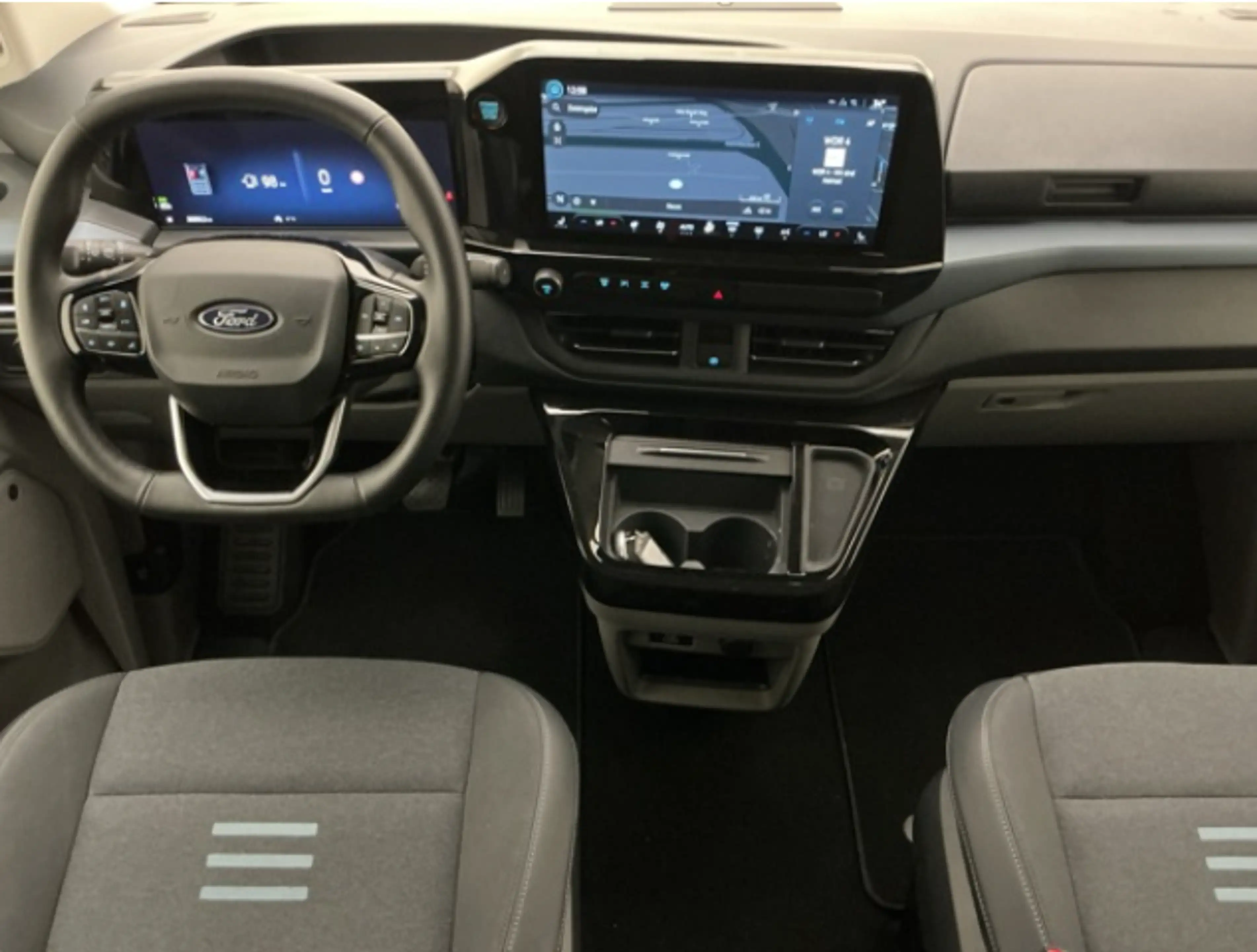Ford Tourneo Custom L1 Active AWD AHK, B&O — photo 3
