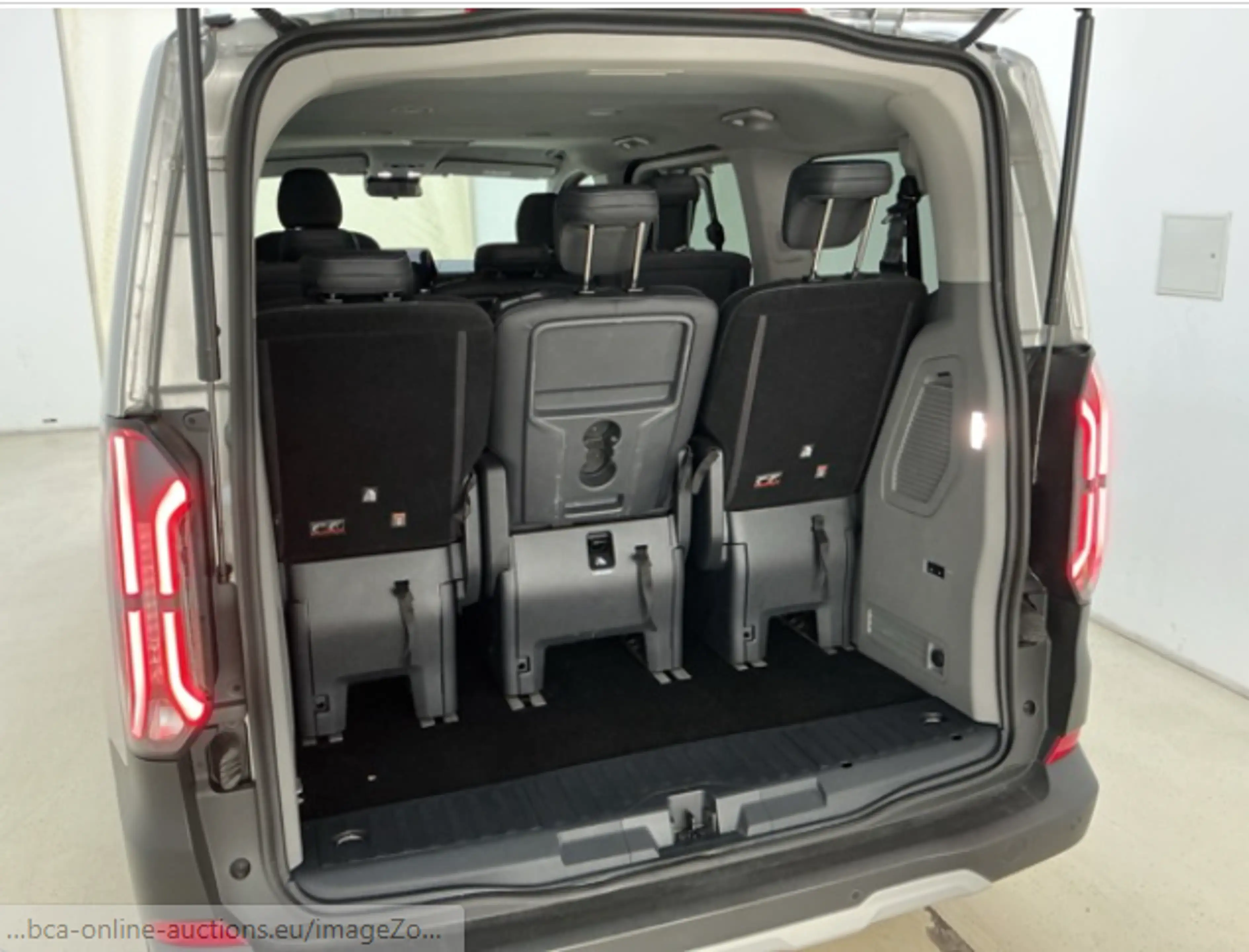 Ford Tourneo Custom L1 Active AWD AHK, B&O — photo 4