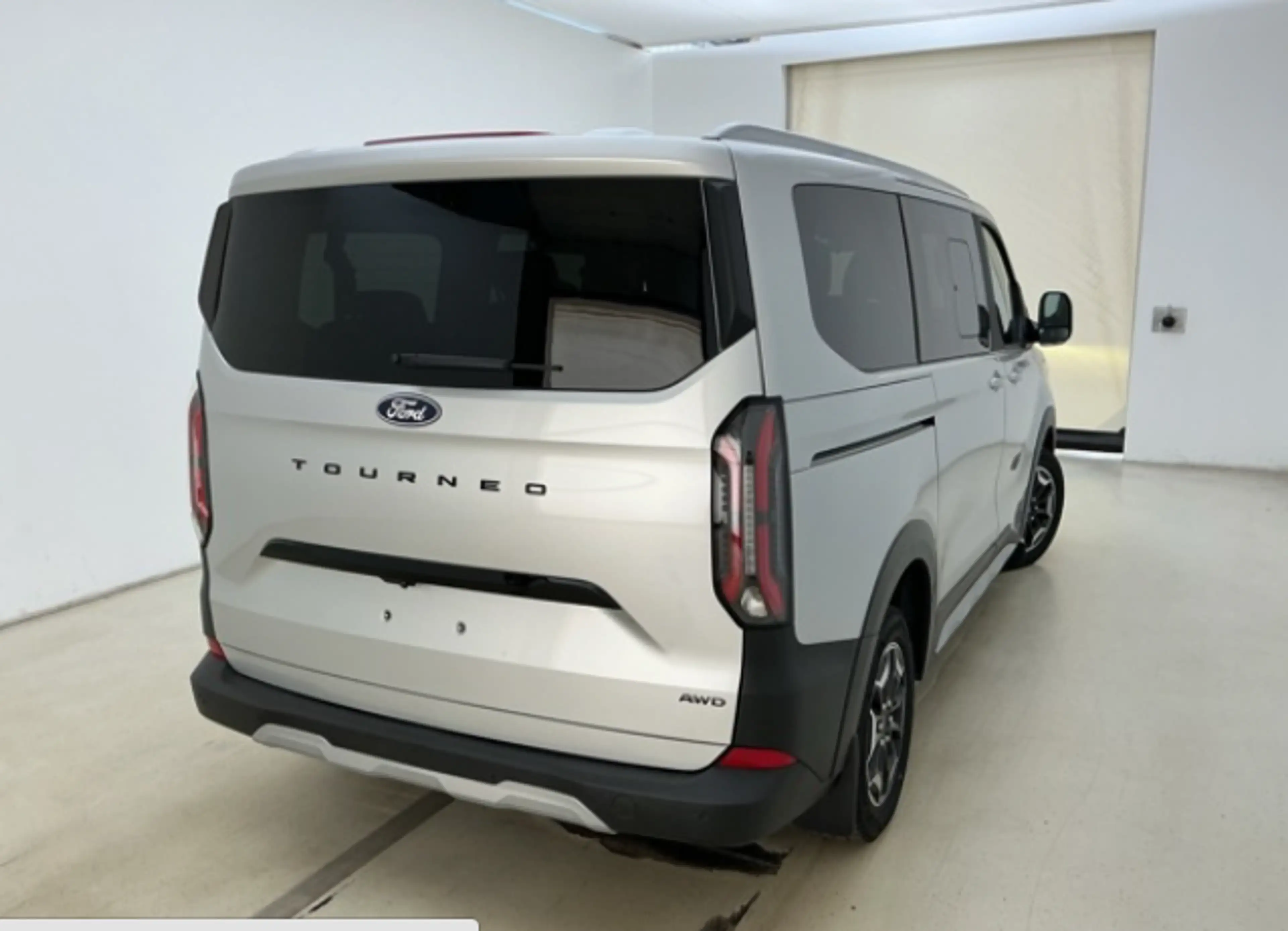 Ford Tourneo Custom L1 Active AWD AHK, B&O — photo 2