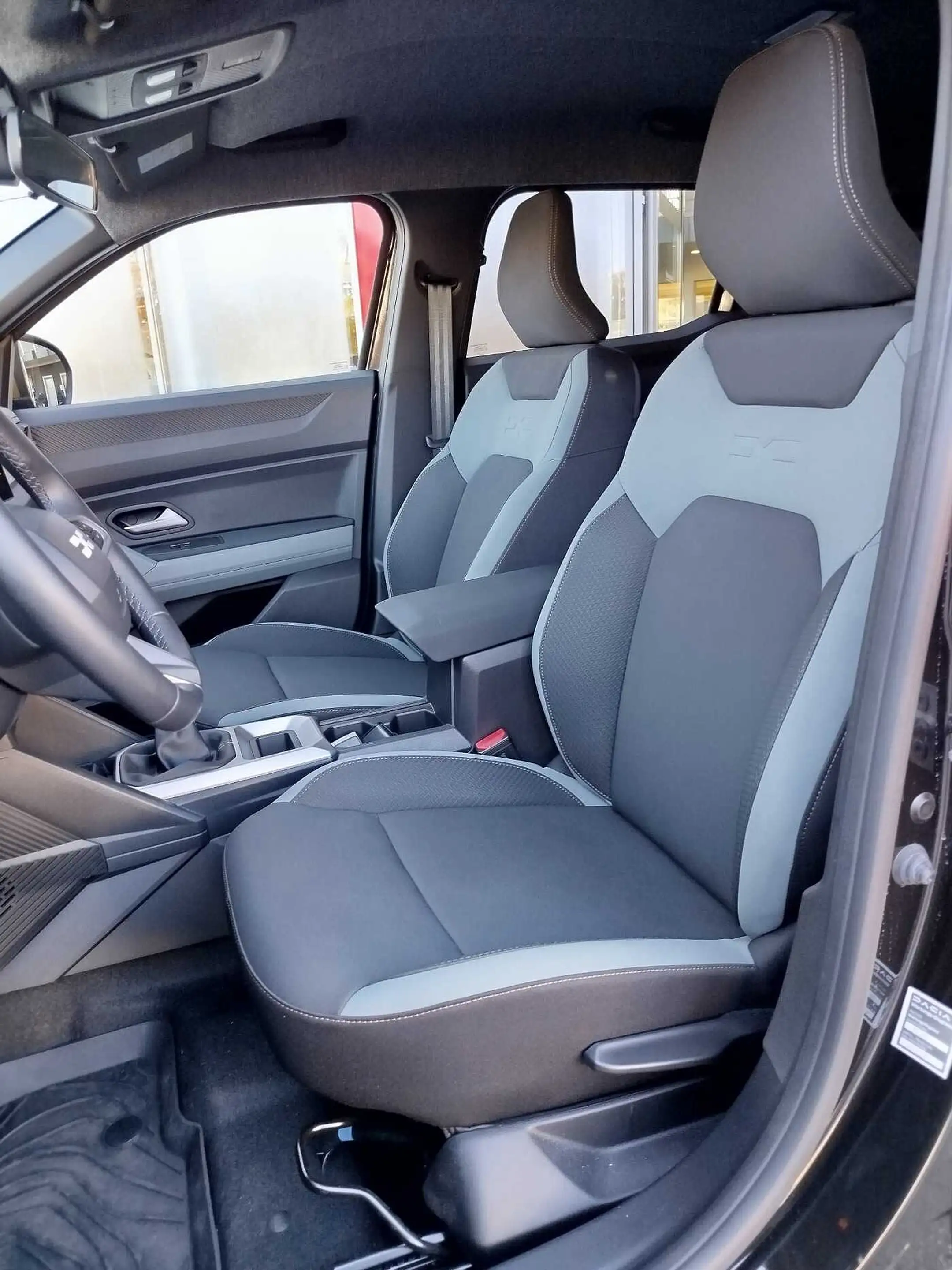 Dacia Duster Extreme TCe 130 WINTER+/CITY/TECHNIKPAK — photo 9