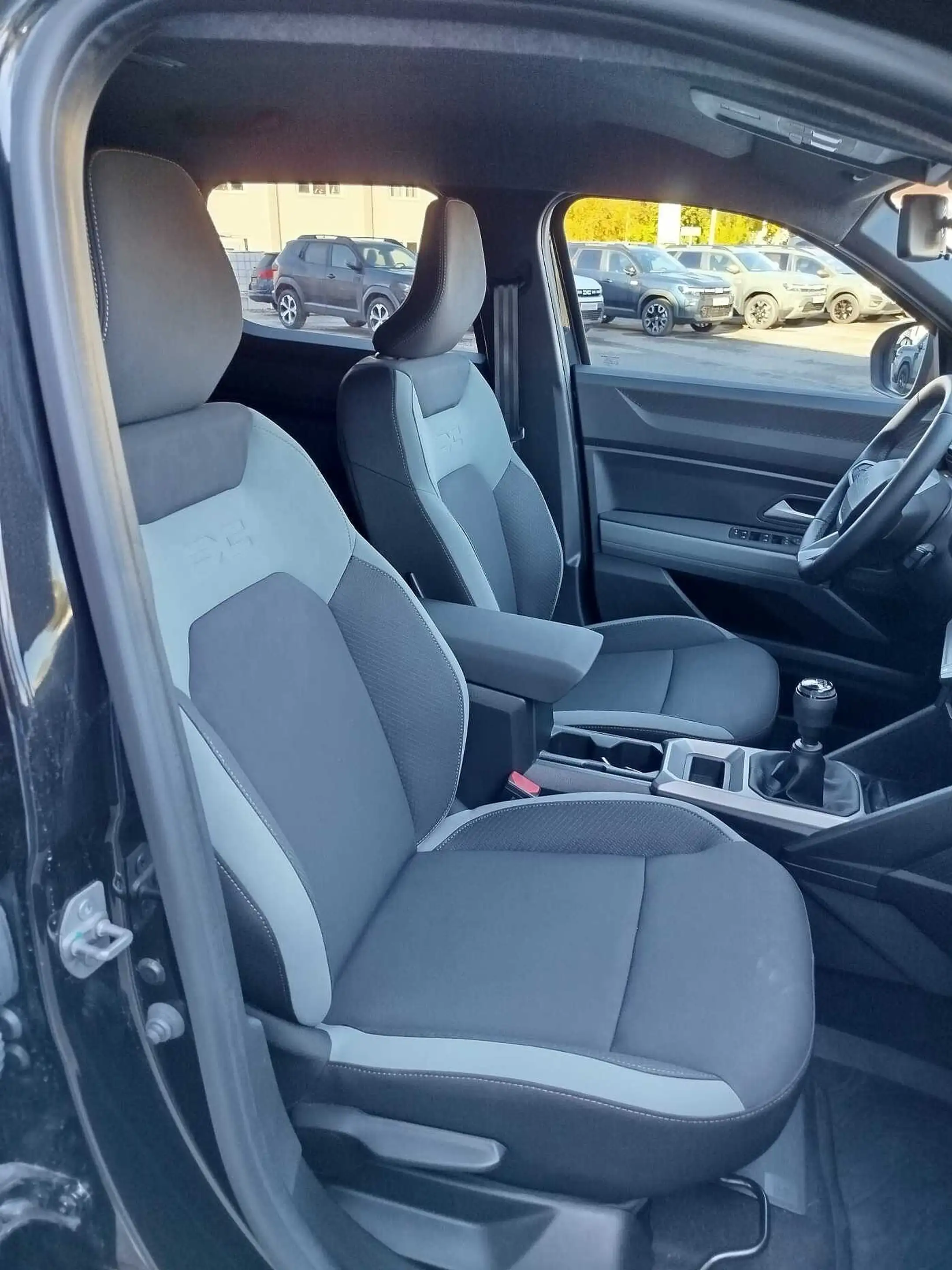 Dacia Duster Extreme TCe 130 WINTER+/CITY/TECHNIKPAK — photo 10