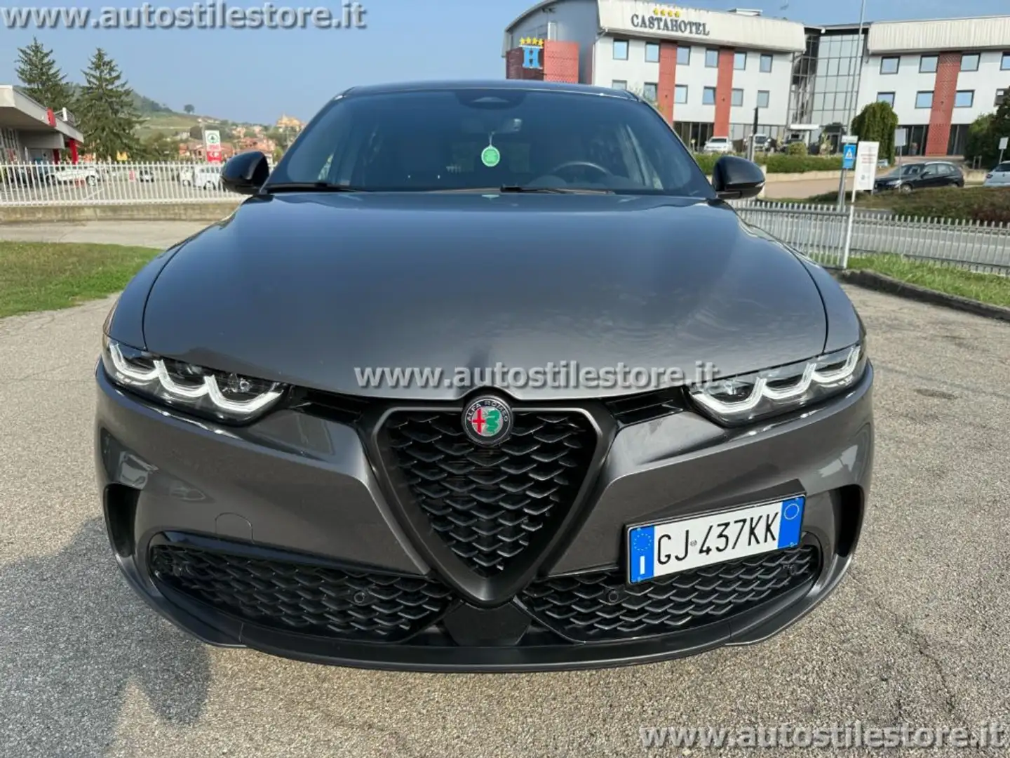 Alfa Romeo Tonale 1.5 130 CV MHEV TCT7 Edizione Speciale Gris - 2