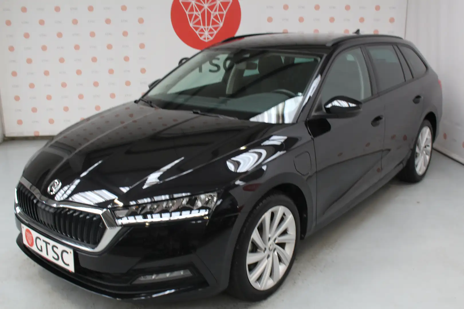 Skoda Octavia SW PHEV 1.4 TSI Style DSG Noir - 1