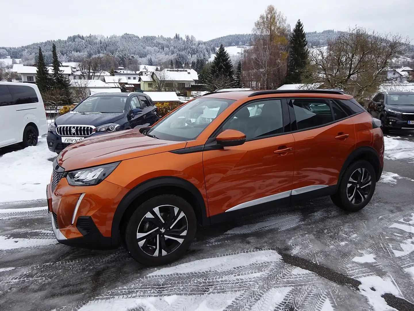 Peugeot 2008 BlueHDi 100 S&S Allure 6-Gang-Manuell,Navi,Rück... Arancione - 1