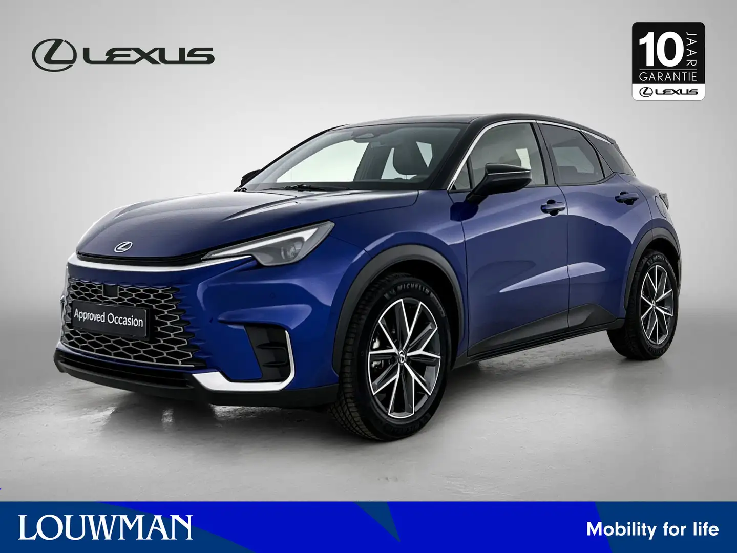 lexus lbx