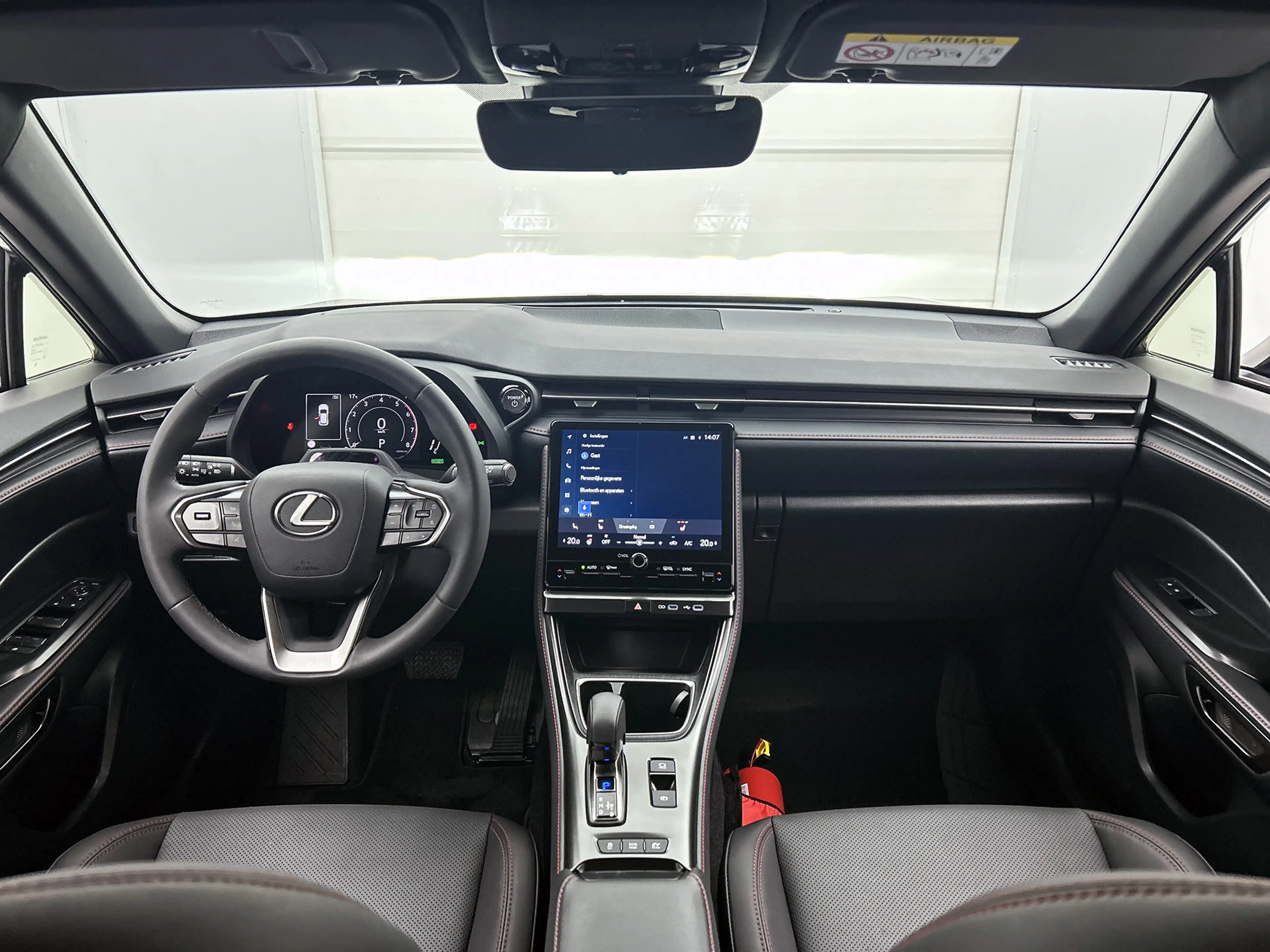 Lexus LBX Emotion 2WD | Premium uitgevoerd | Onderweg-naar-d — photo 4