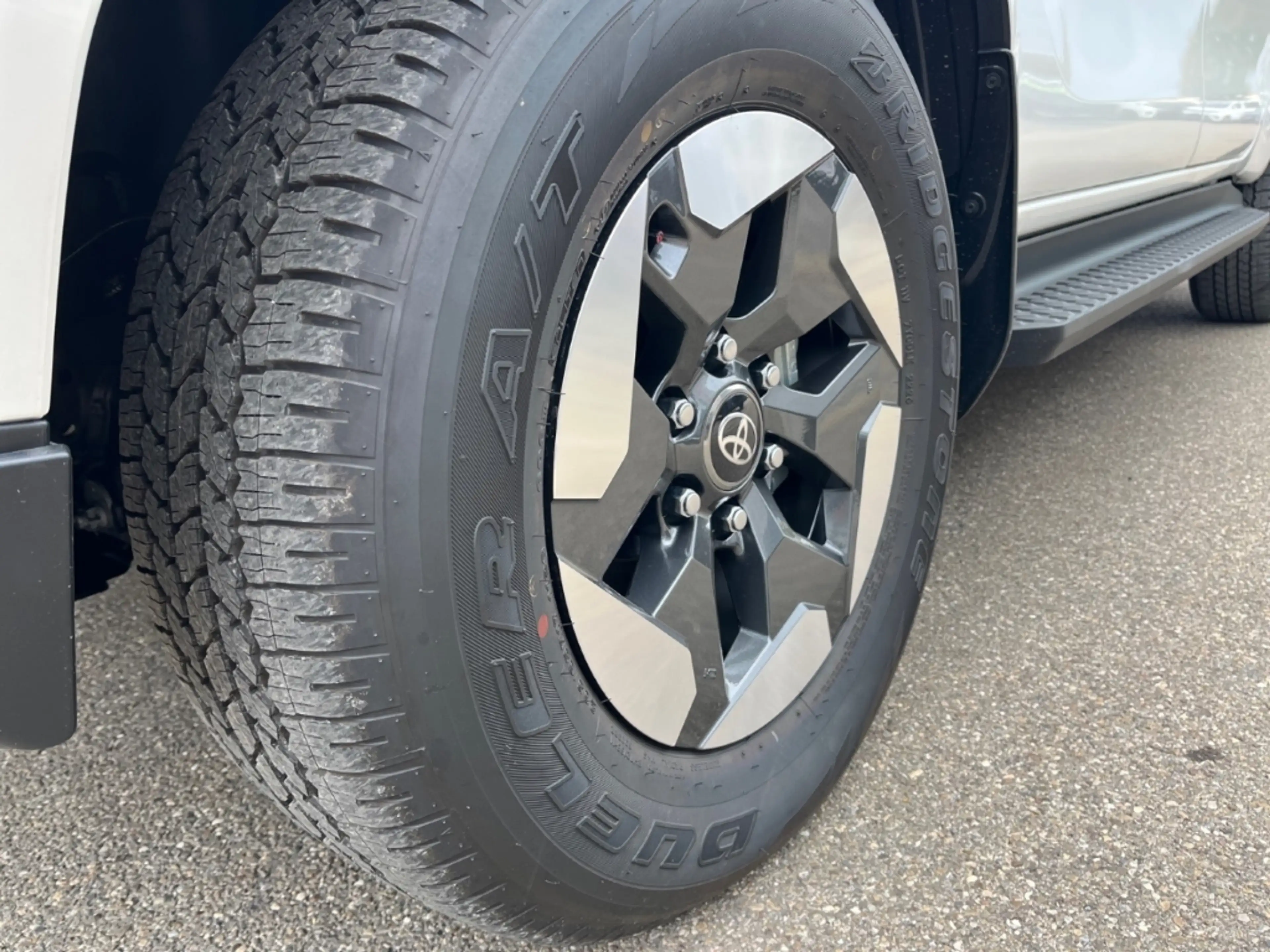 Toyota Hilux Double Cab BEV Duty Elektromotor / 59,2kWh On Stoc — photo 8
