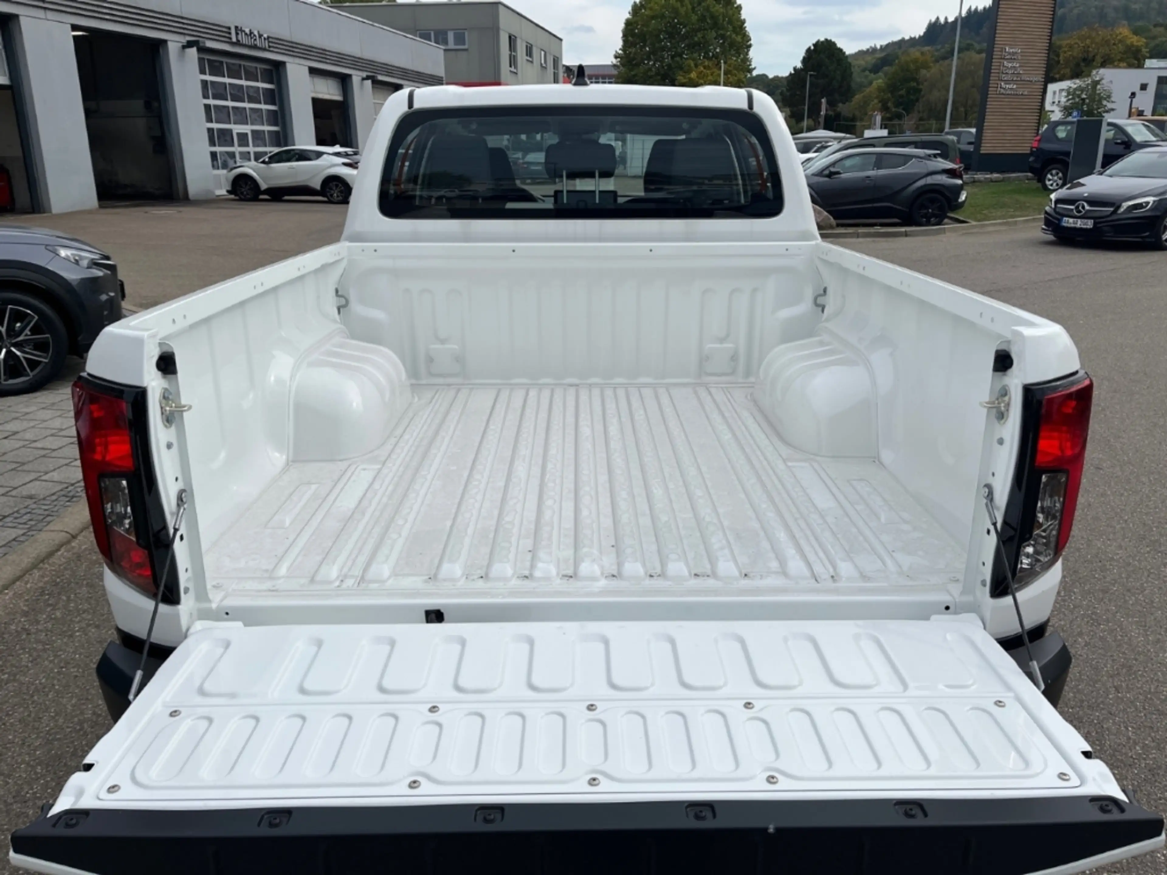 Toyota Hilux Double Cab BEV Duty Elektromotor / 59,2kWh On Stoc — photo 9