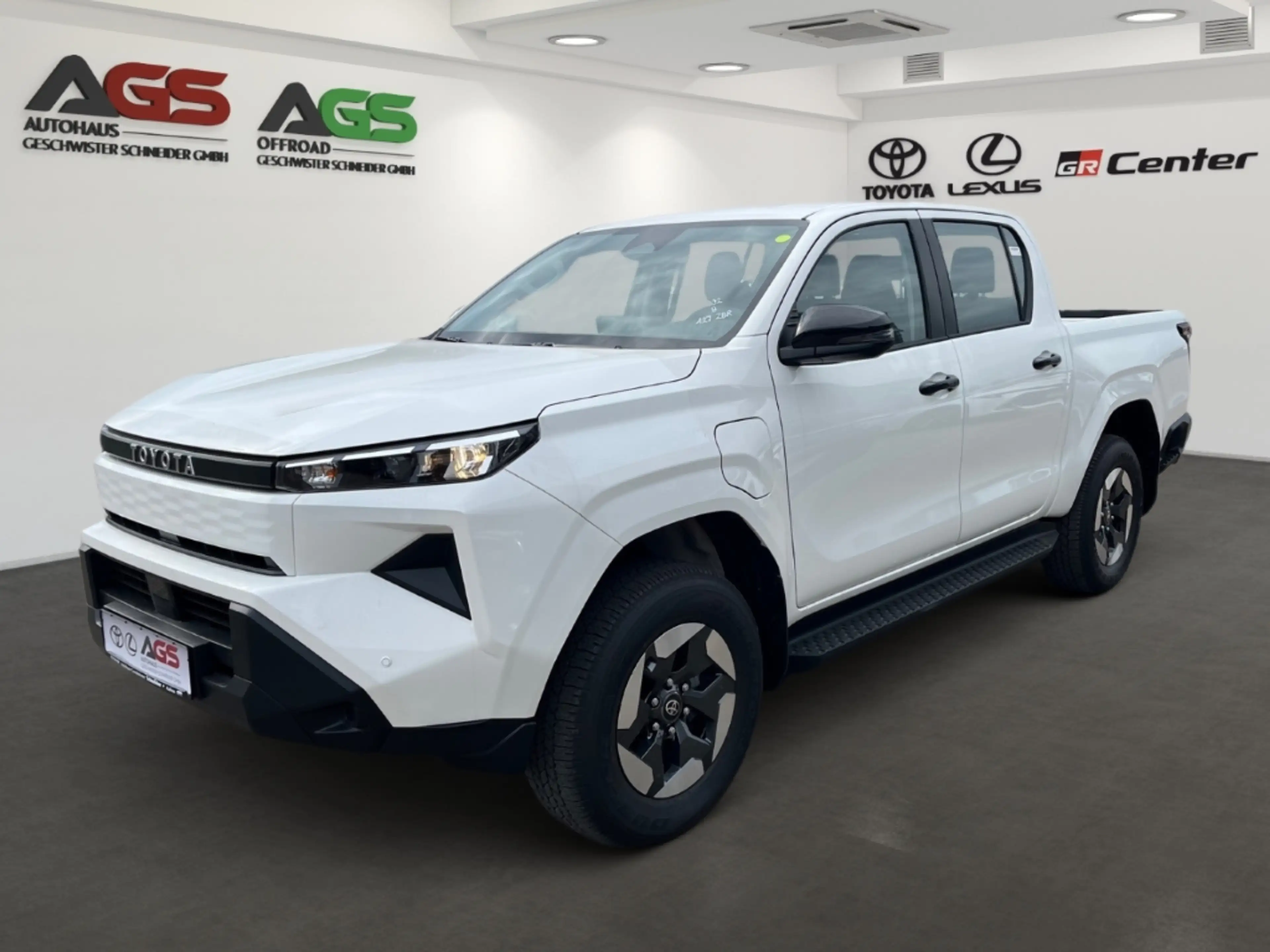 Toyota Hilux Double Cab BEV Duty Elektromotor / 59,2kWh On Stoc