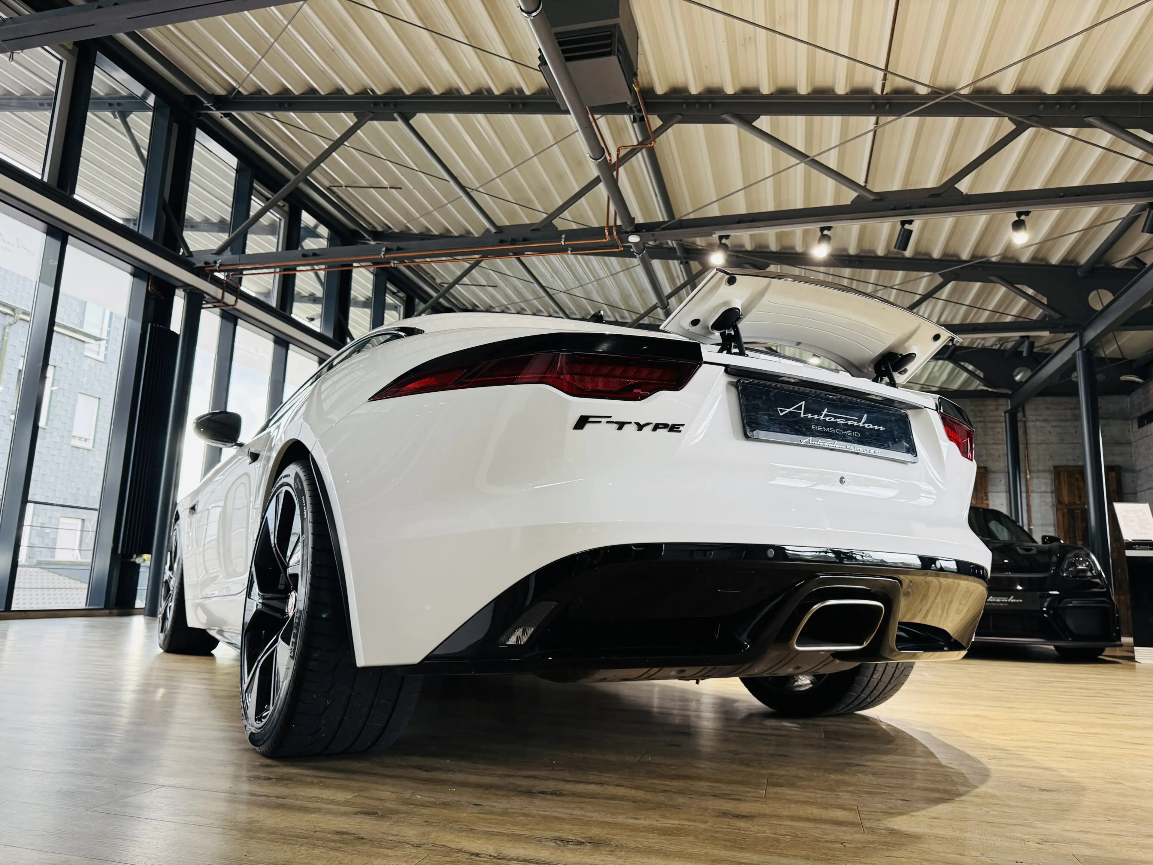 Jaguar F-Type R-Dynamic*PANO*MERIDIAN*SP.ABGAS*KAMERA* — photo 6