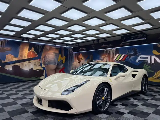 Ferrari 488