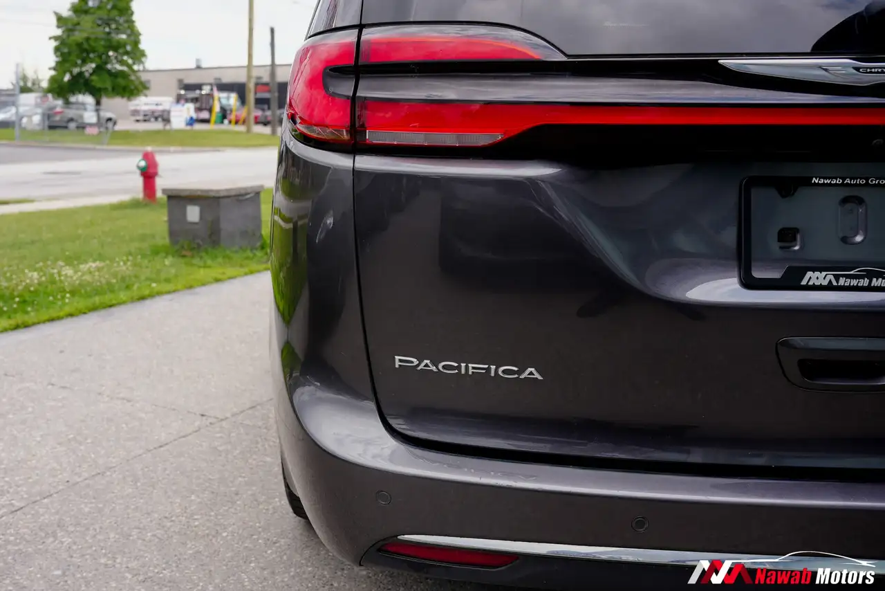 Chrysler Pacifica снимка Chrysler Pacifica