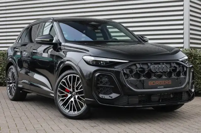 Audi Q5 e-hybrid Competition Luchtvering l Trekhaak l Pano