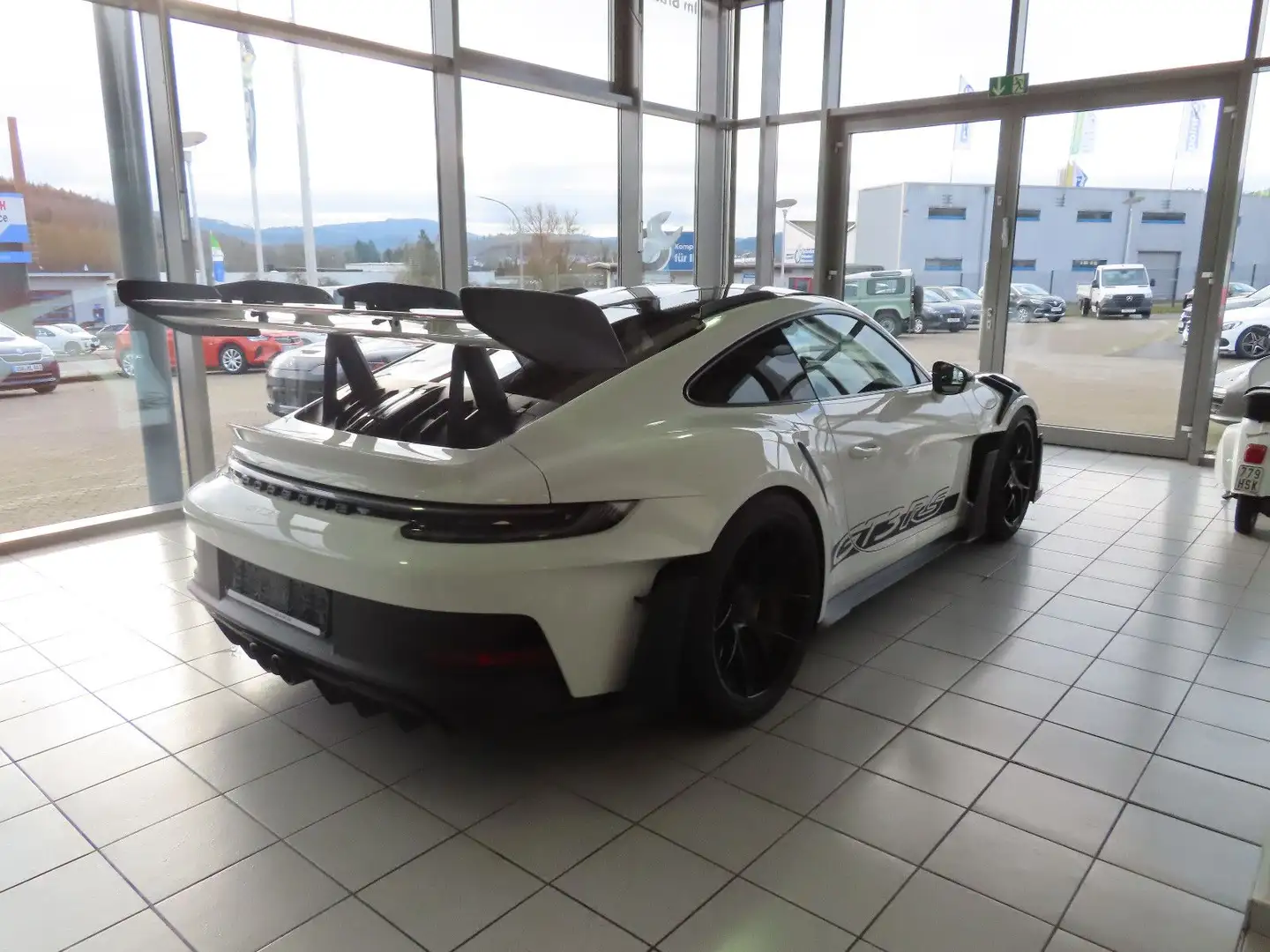 Porsche 992 GT3 RS WEISSACH CLUBSPORT Weiß - 2