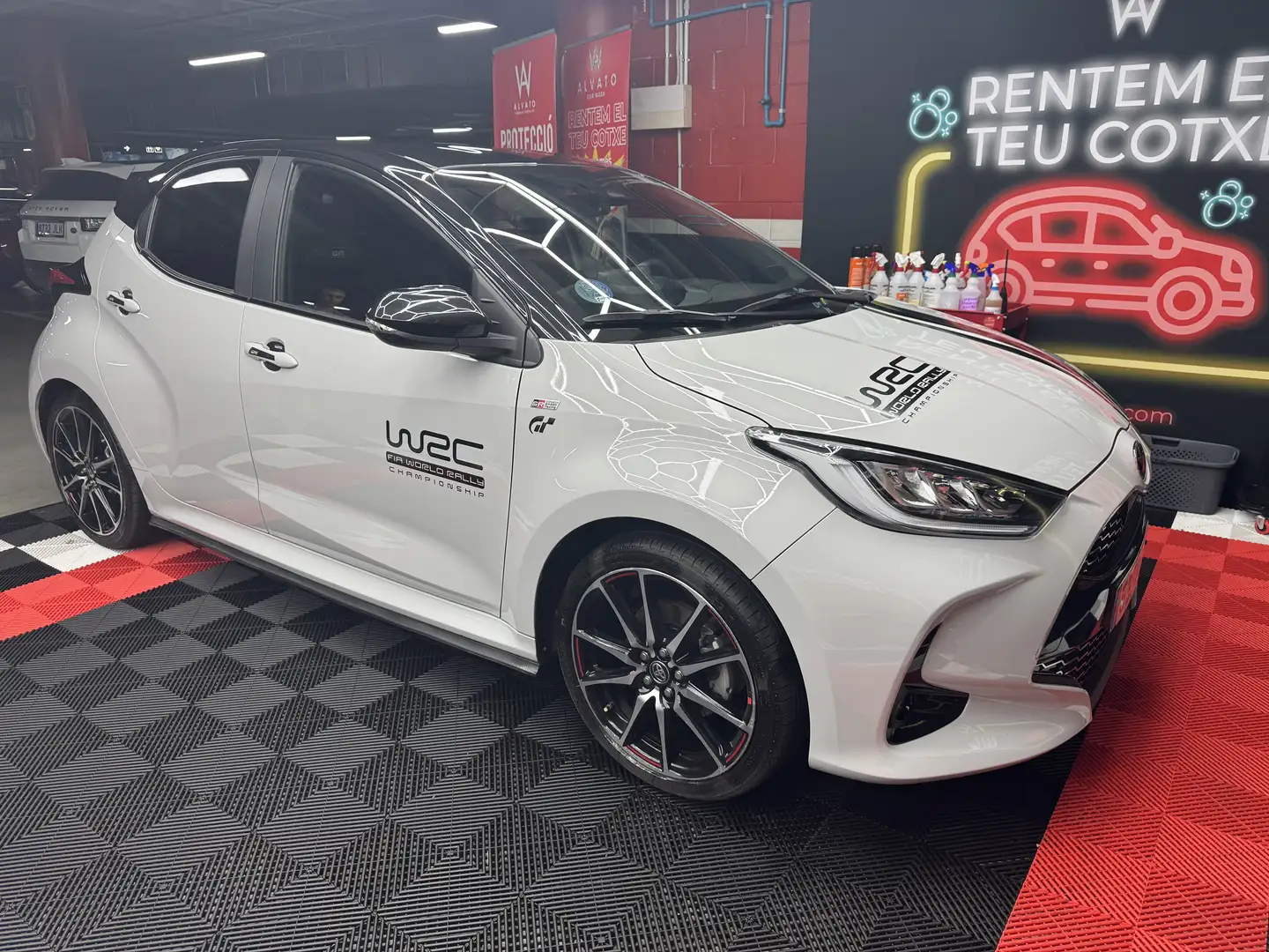 Toyota Yaris Yaris 1.3 Feel! MultiDrive Feel! Gris - 2