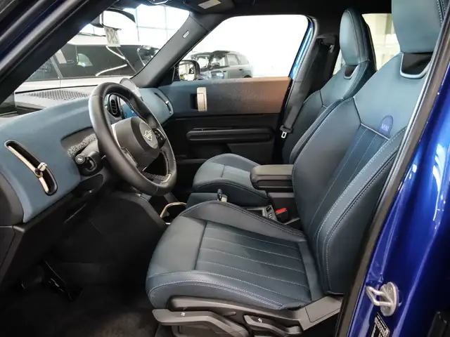 MINI Countryman view 9