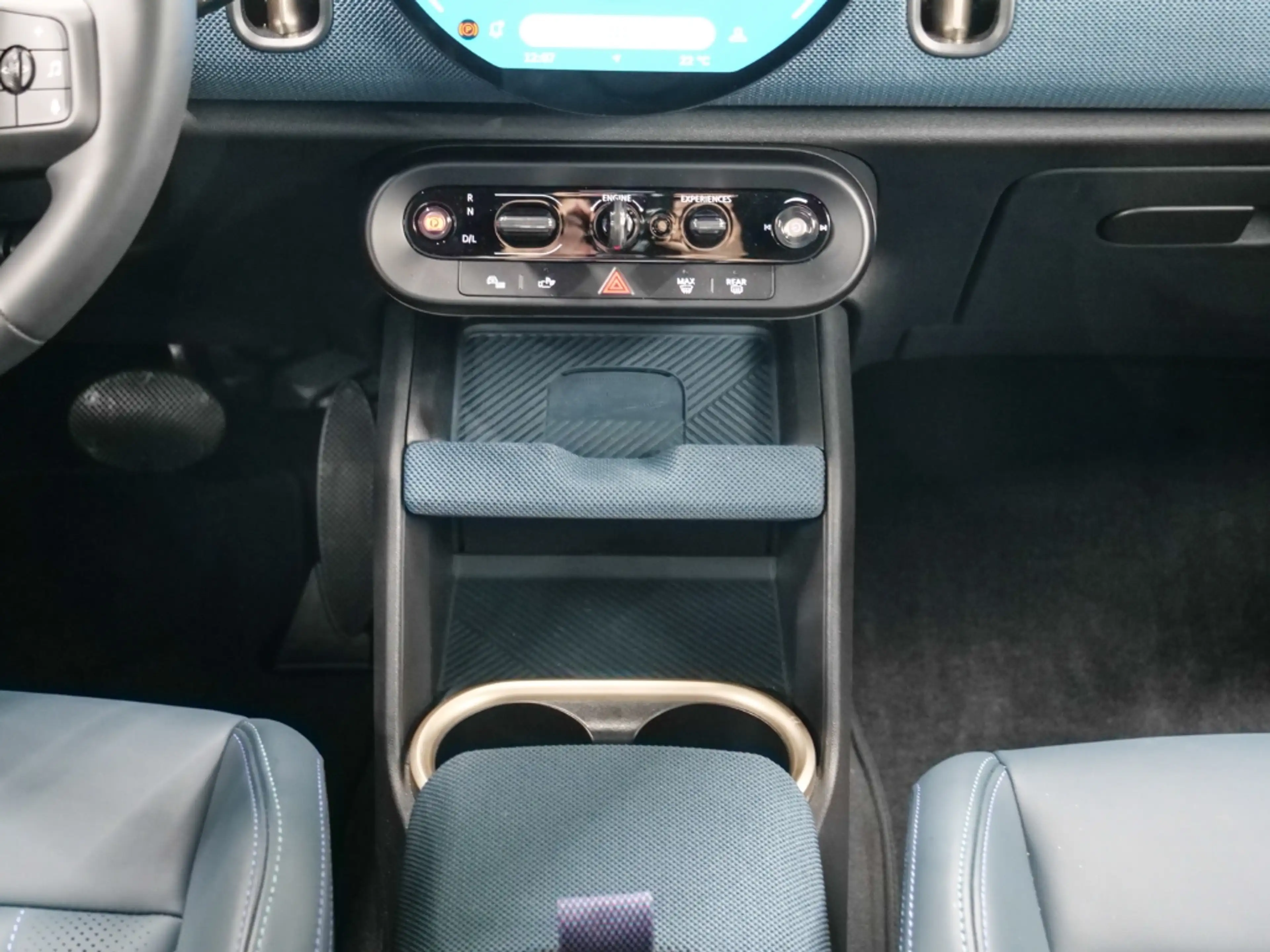 MINI Cooper Countryman Favoured Trim HUD El. Fondsitzverst. Navi LED Kurv — photo 14