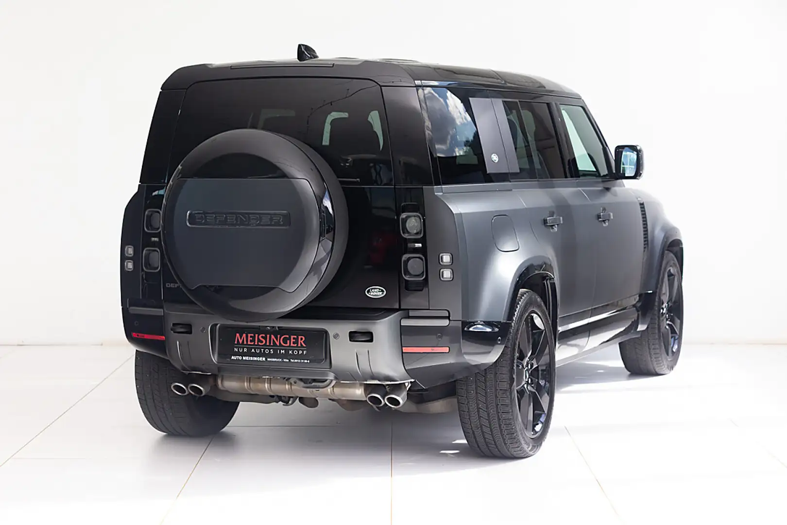 Land Rover Defender 110 Carpathian Edition P525 AWD Aut. Grau - 2