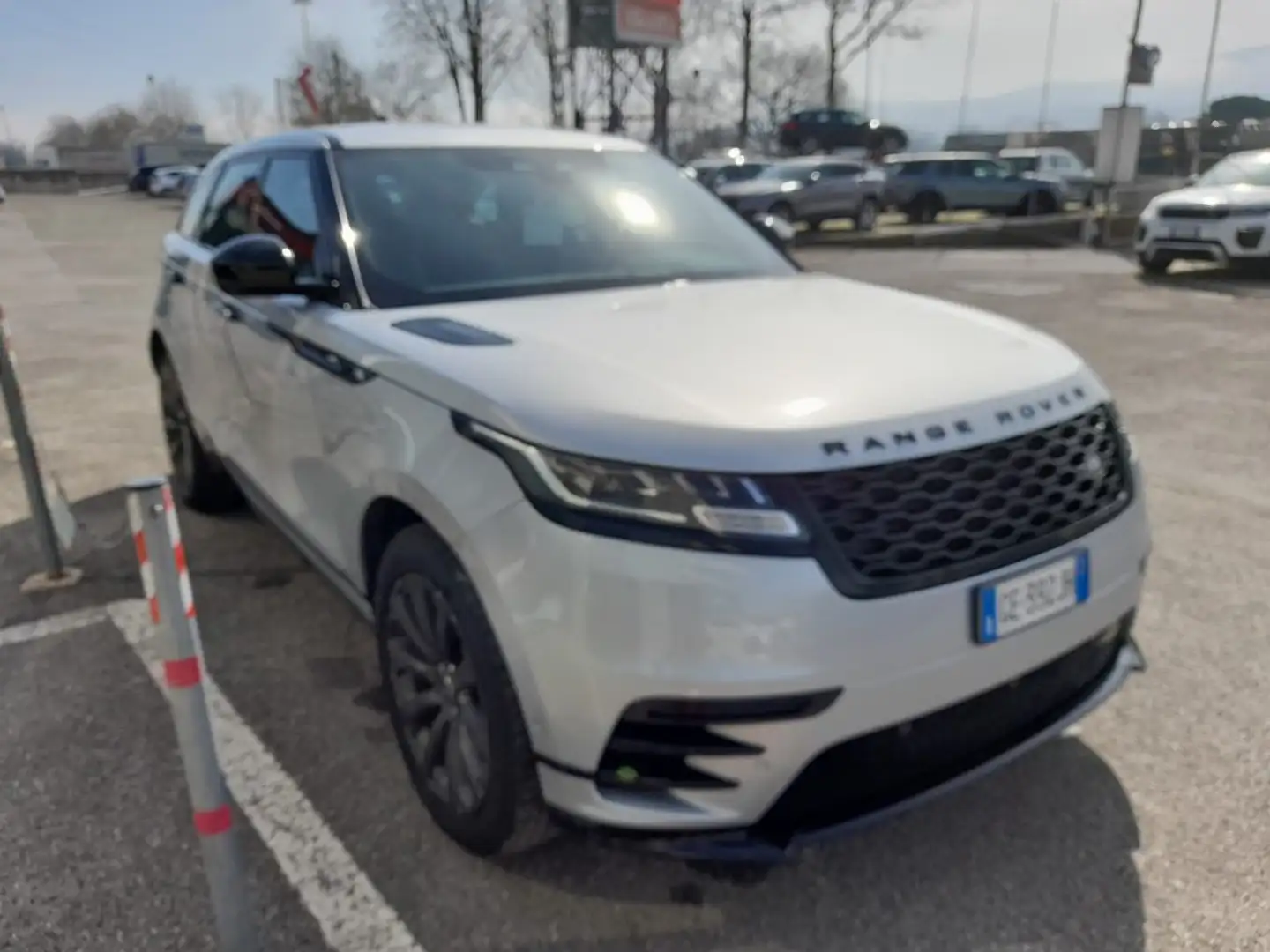 Land Rover Range Rover Velar Range Rover Velar 2.0 Si4 250 CV R-Dynamic Plateado - 2