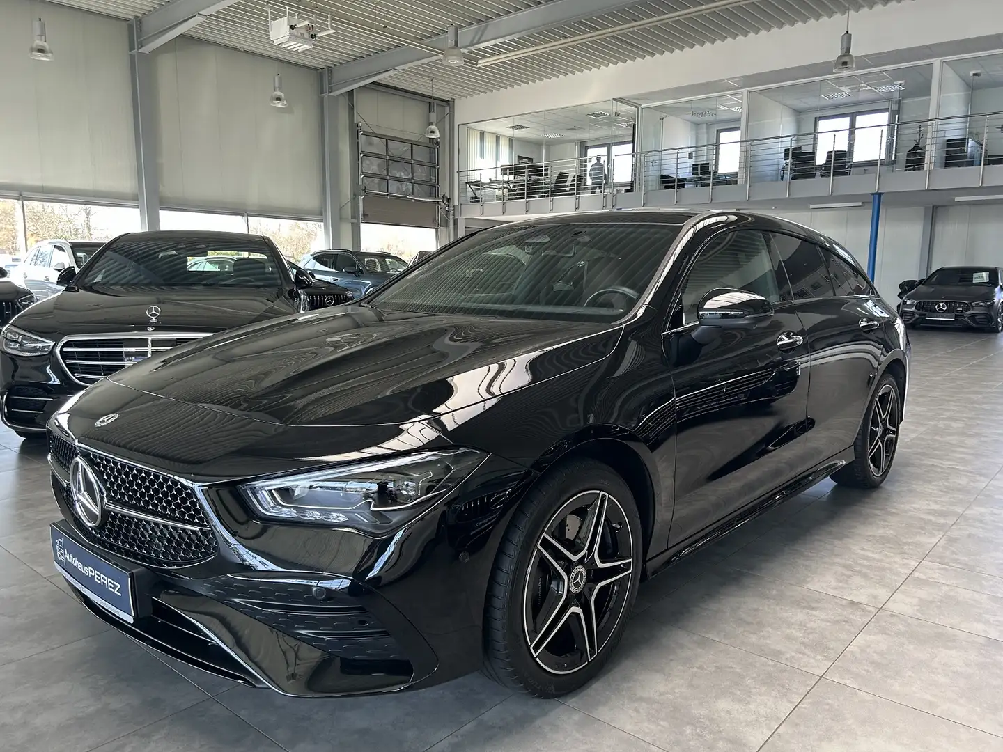 Mercedes-Benz CLA 250 e AMG PREMIUM PLUS -NIGHT Zwart - 2