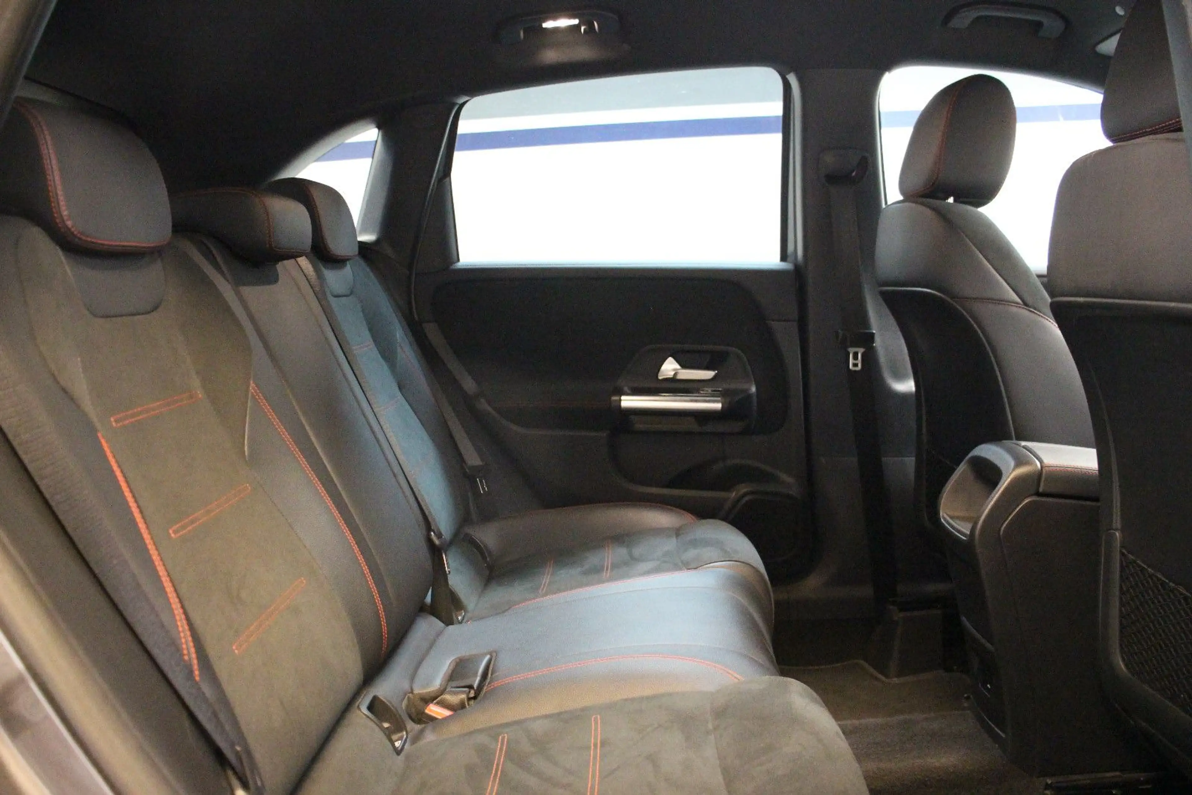 Mercedes-Benz B 220 d AMG-line *KAMERA/AHK/MBUX/DAB/S.HEFT/LED* — photo 13