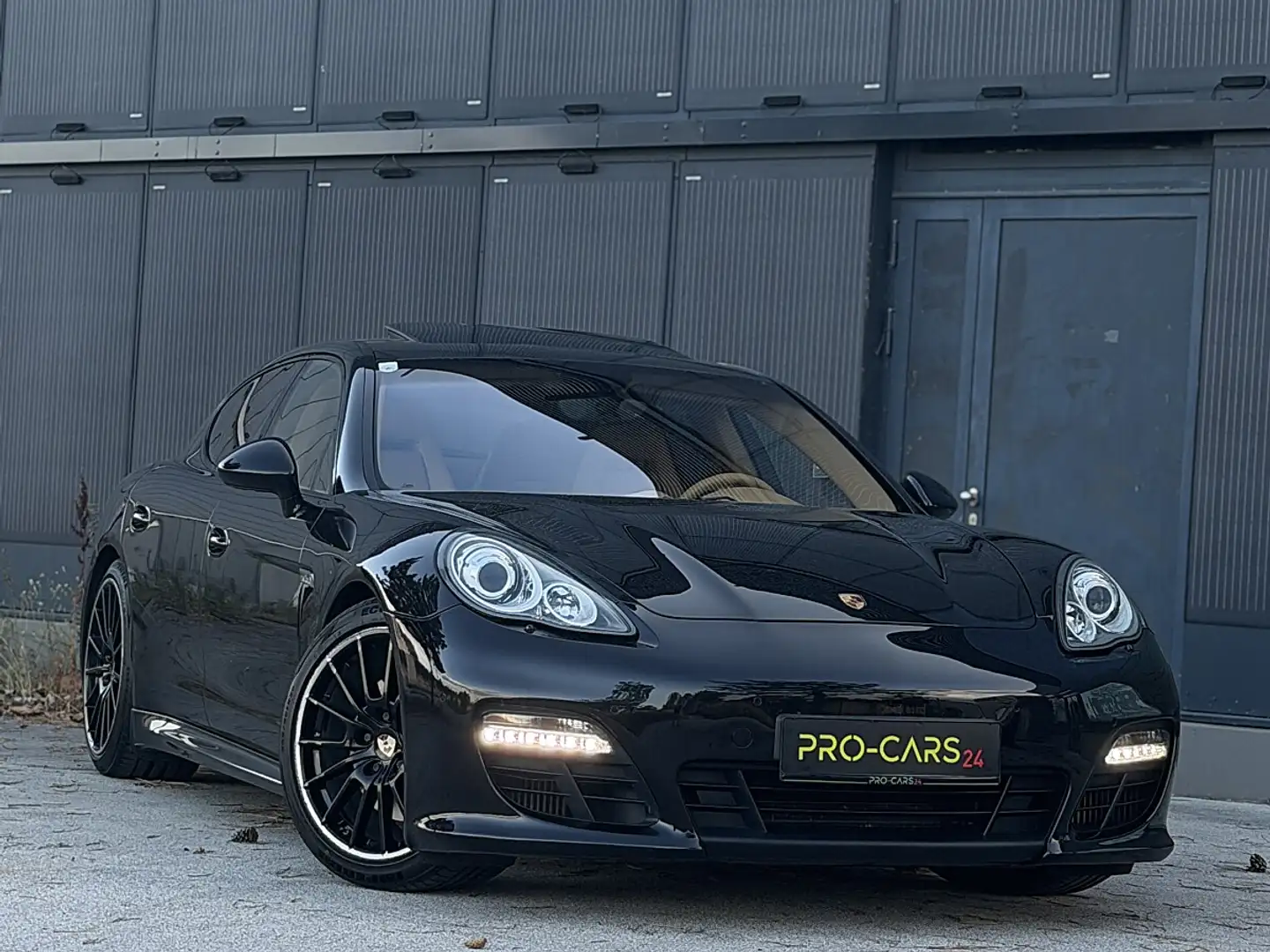 Porsche Panamera 3,0 Diesel // BOSE // Luftfahrwerk // Sitzbelüf... Schwarz - 1
