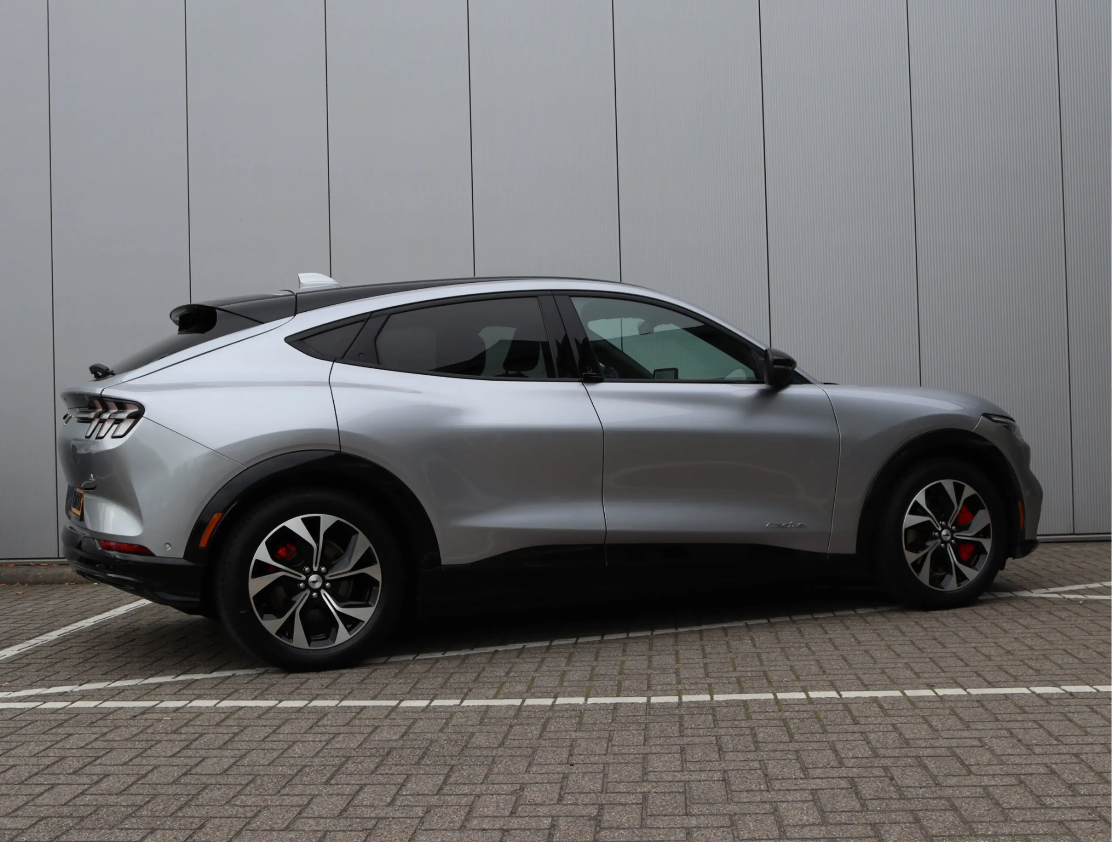 Ford Mustang Mach-E AWD 75 kWh | Trekhaak | SOH 92,3% | B&O | 360 Came — photo 6