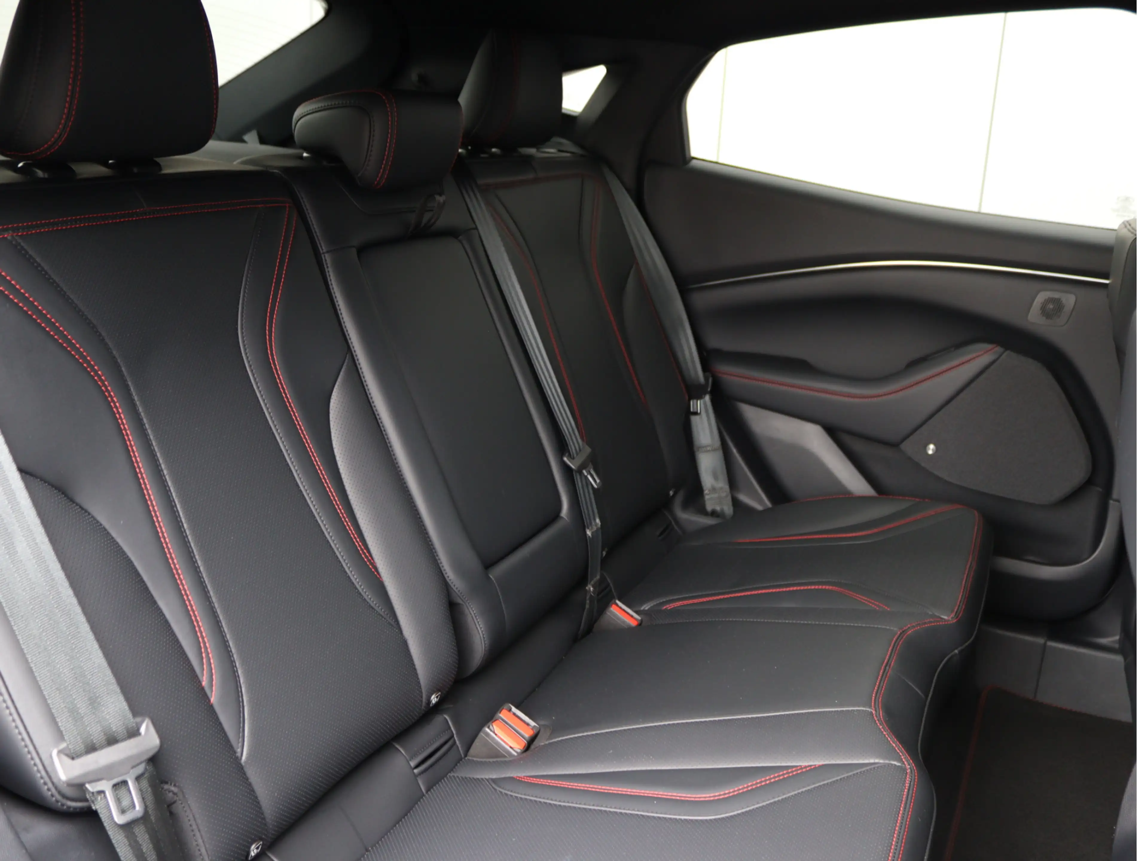Ford Mustang Mach-E AWD 75 kWh | Trekhaak | SOH 92,3% | B&O | 360 Came — photo 27