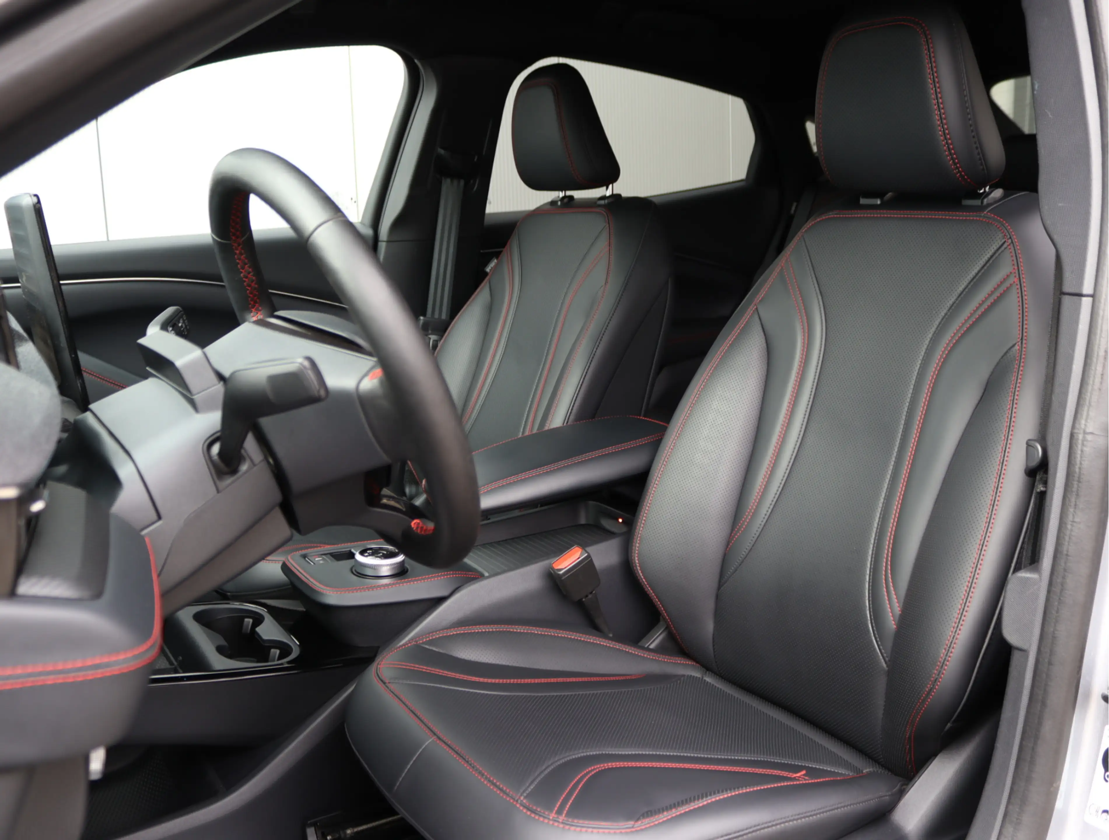 Ford Mustang Mach-E AWD 75 kWh | Trekhaak | SOH 92,3% | B&O | 360 Came — photo 5