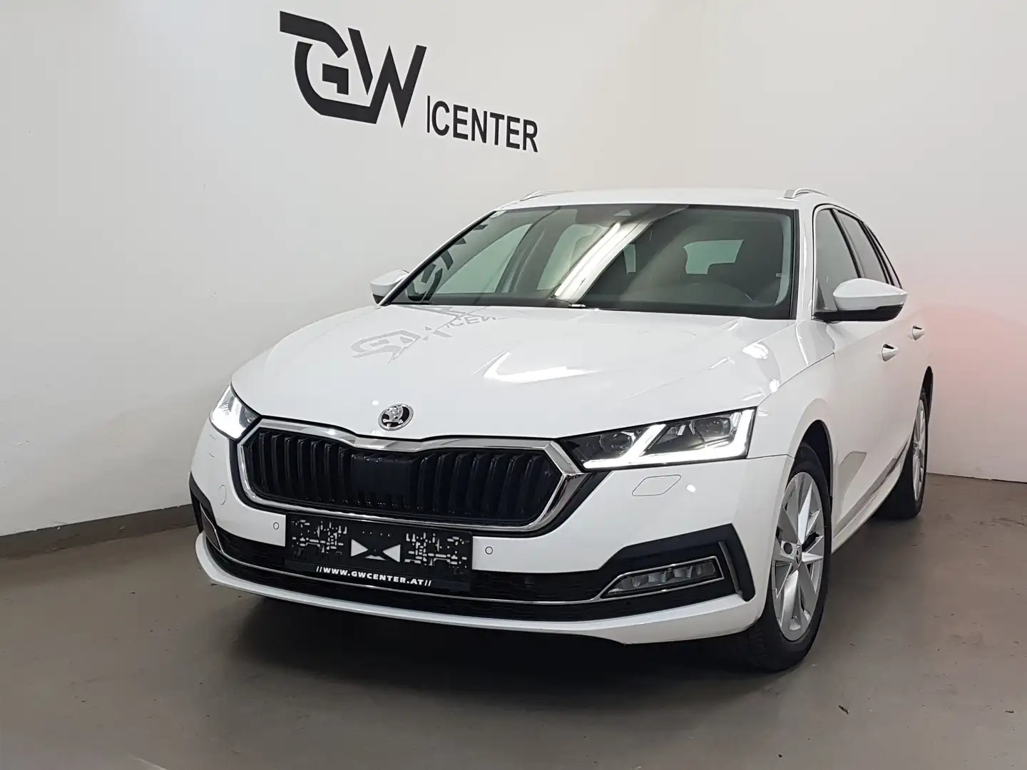 Skoda Octavia Combi 2,0 TDI DSG Style Plus Matrix VirtualCockpit Weiß - 1