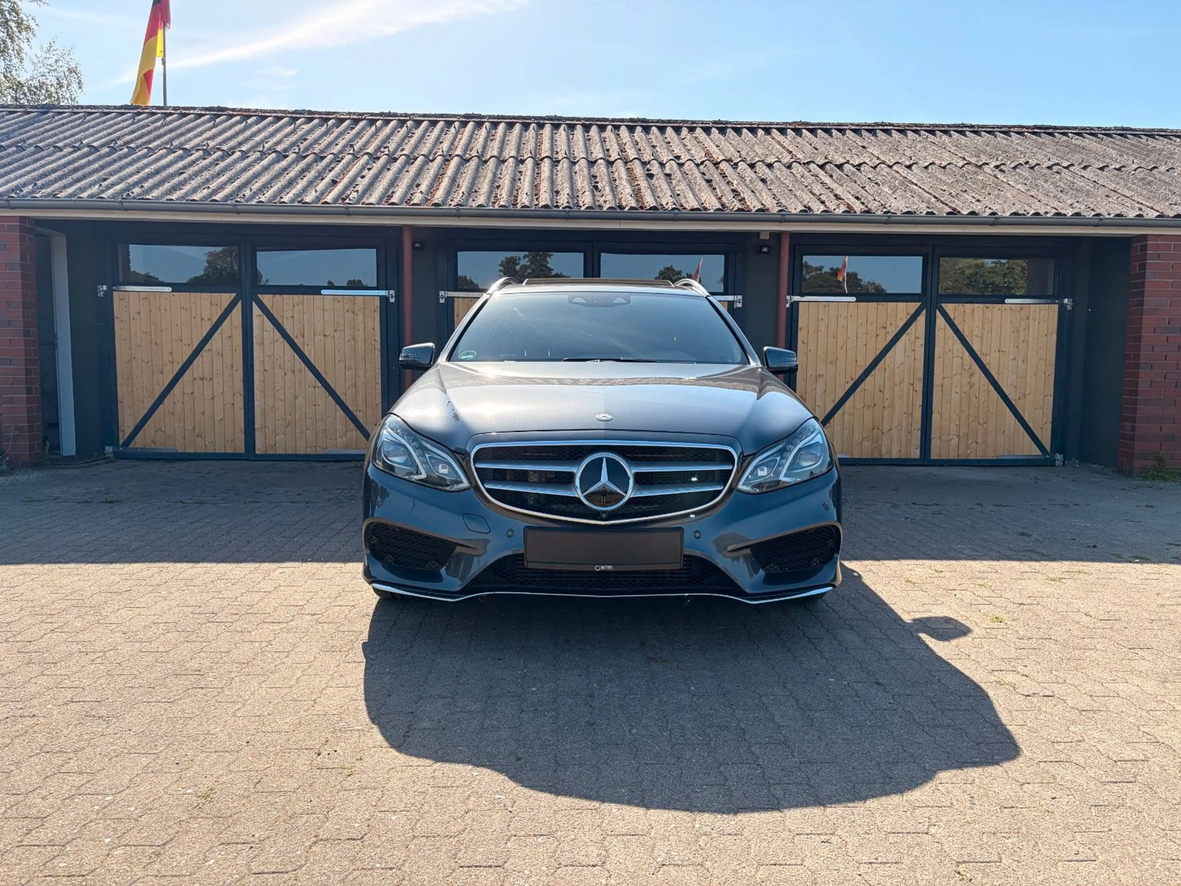 Mercedes-Benz E 350 D BlueTec 4M AMG/SHGD/MEM/360/AIR/ILS/KEYL — photo 8