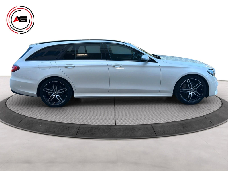 Mercedes-Benz E 220 dT AMG MULTIB DISTR 360° PANO NIGHT CARPLAY — photo 7
