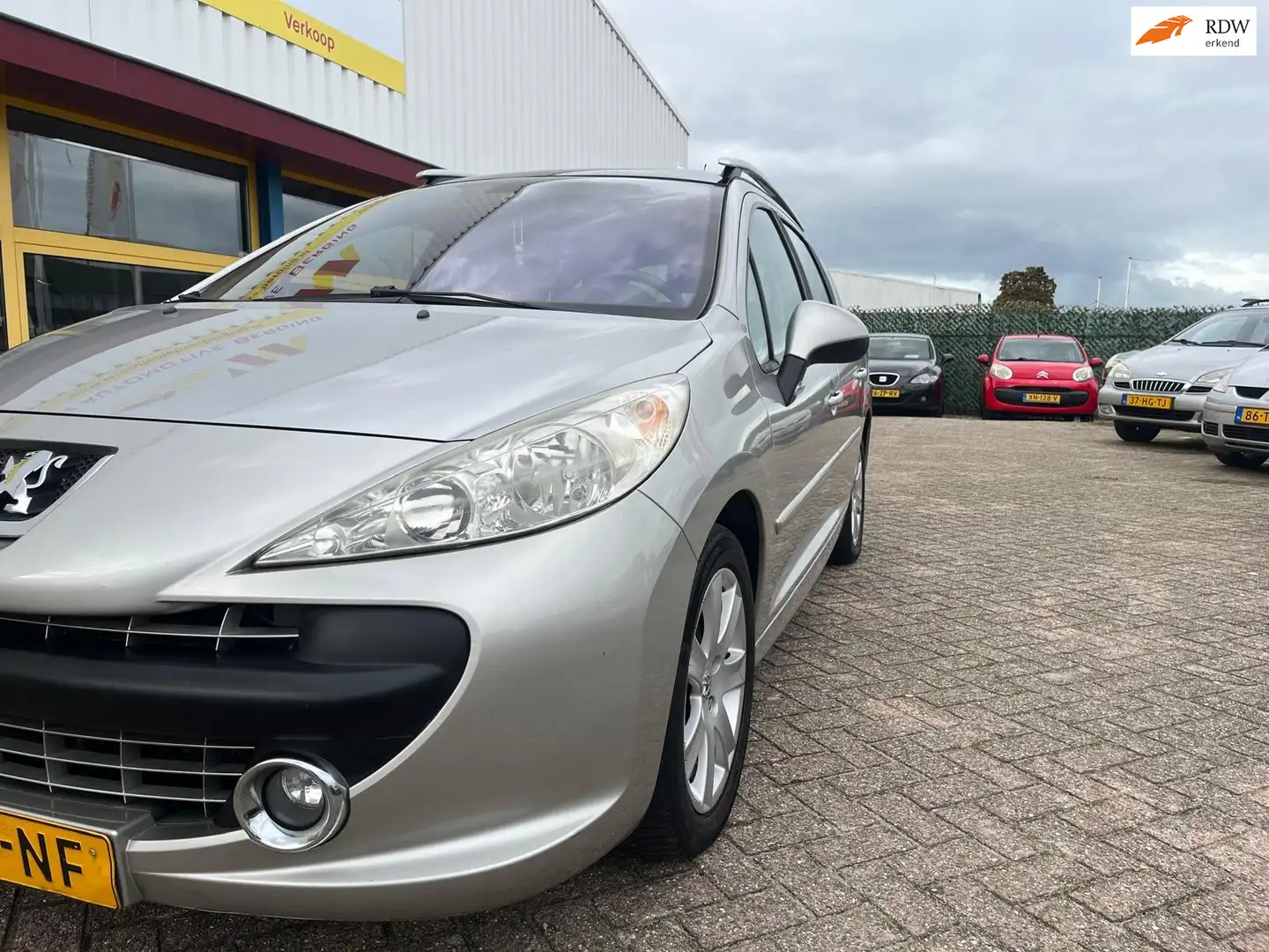 Peugeot 207 SW 1.6 VTi XS Première Gris - 1