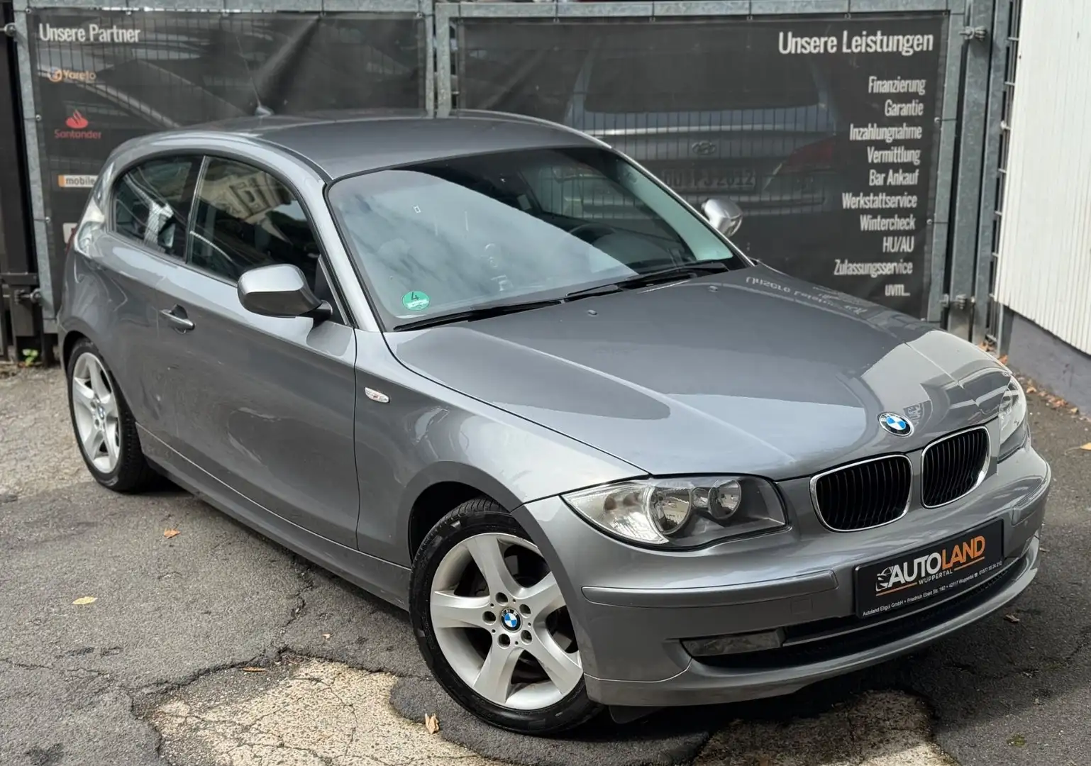 BMW 118 d Limo.*SZHG*PDC*KLIMAAUTO*TÜV 01/2027 Grau - 1